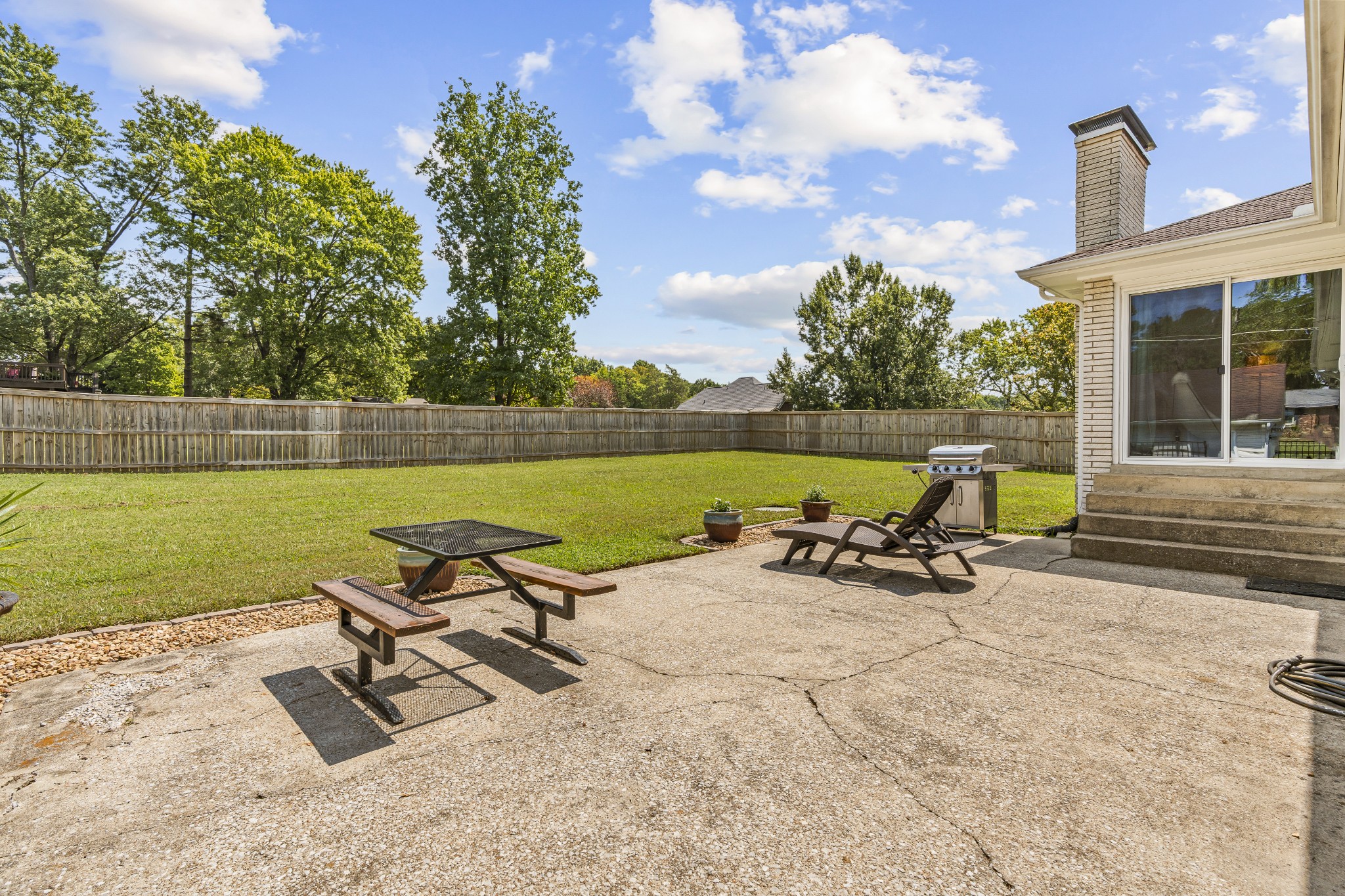 1503 Hillview Dr Property Photo 35