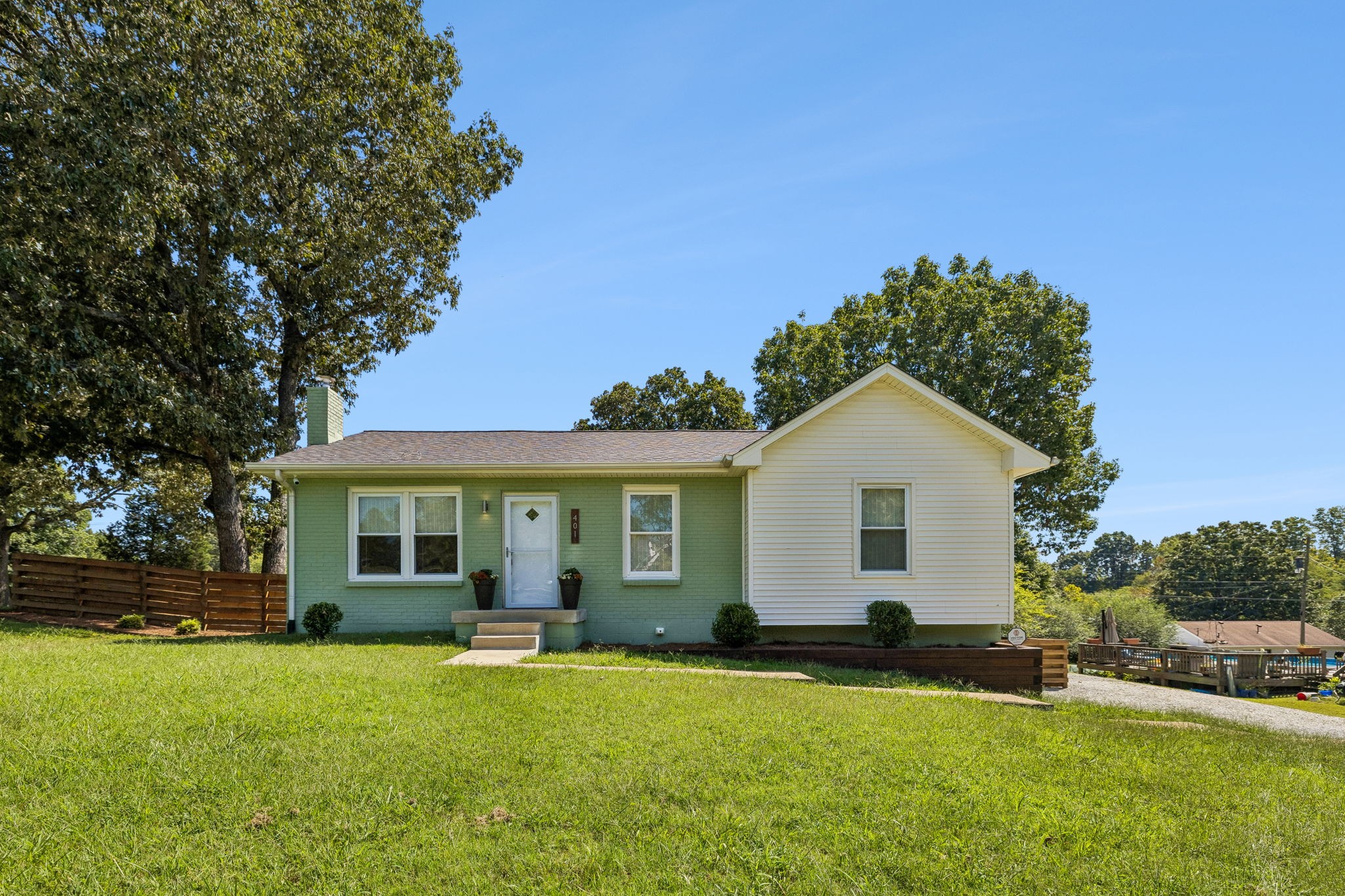 401 Bluebird Ln Property Photo 35