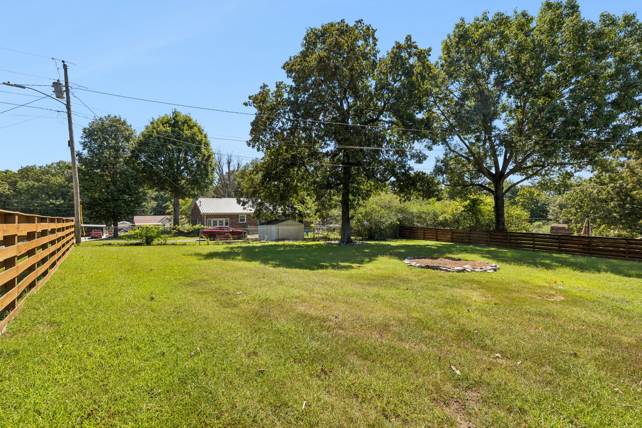 401 Bluebird Ln Property Photo 37
