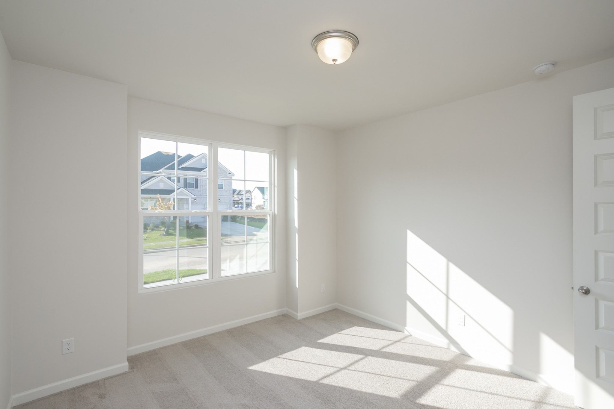 2402 Maywood Court Property Photo 17