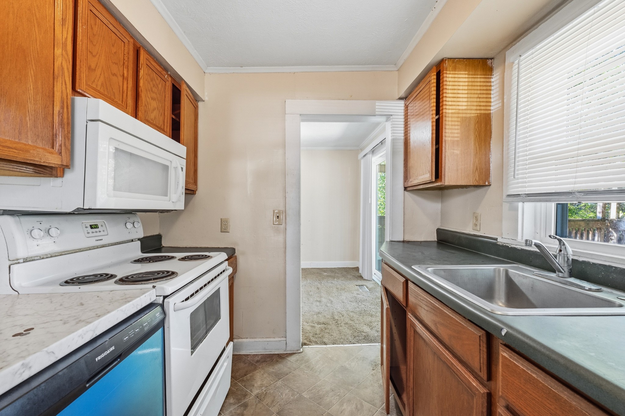 1904 N Dixie Ave Property Photo 9