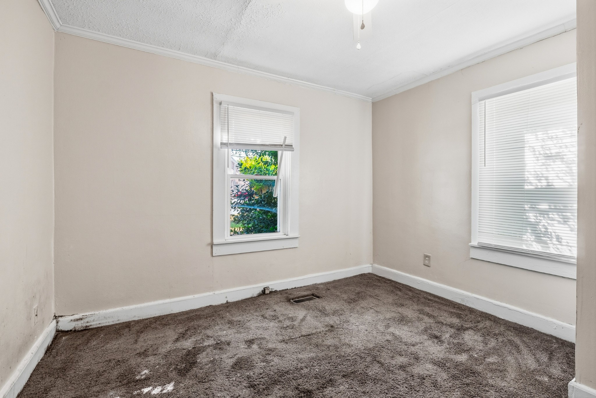 1904 N Dixie Ave Property Photo 10