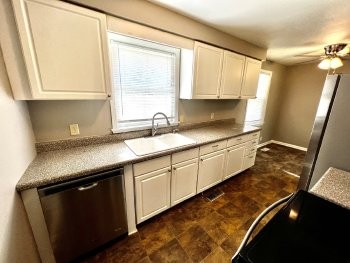 1880 Pardue Dr Property Photo 8