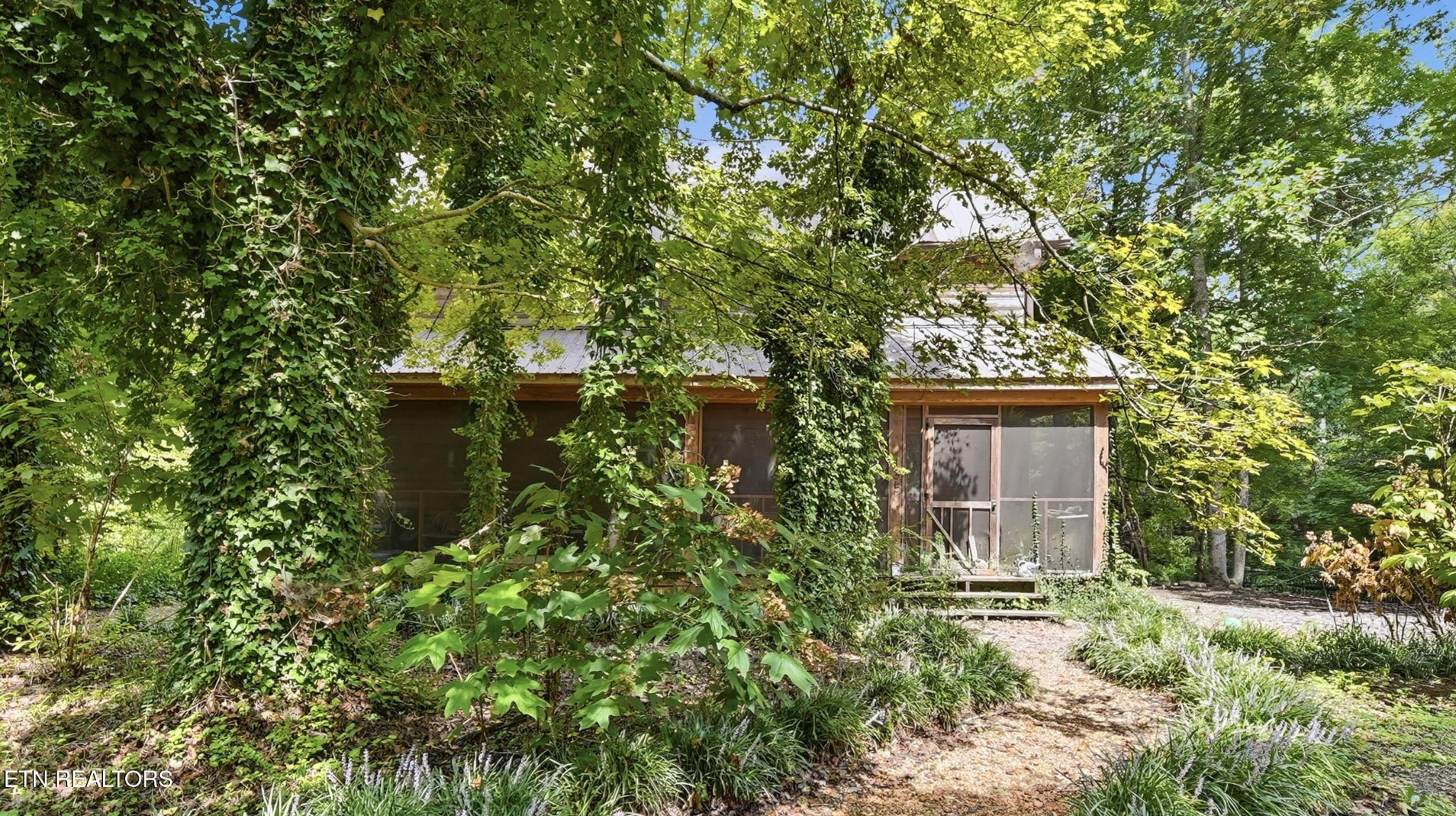135 Brewer Rd Property Photo 1