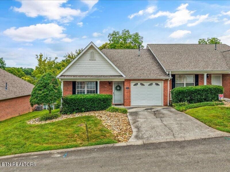 212 Timbercreek Way Property Photo 2