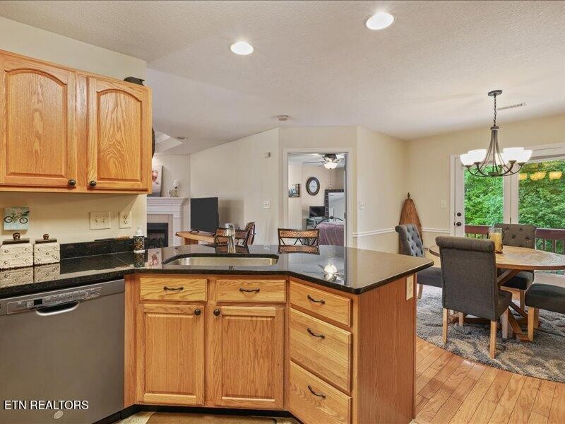 212 Timbercreek Way Property Photo 15