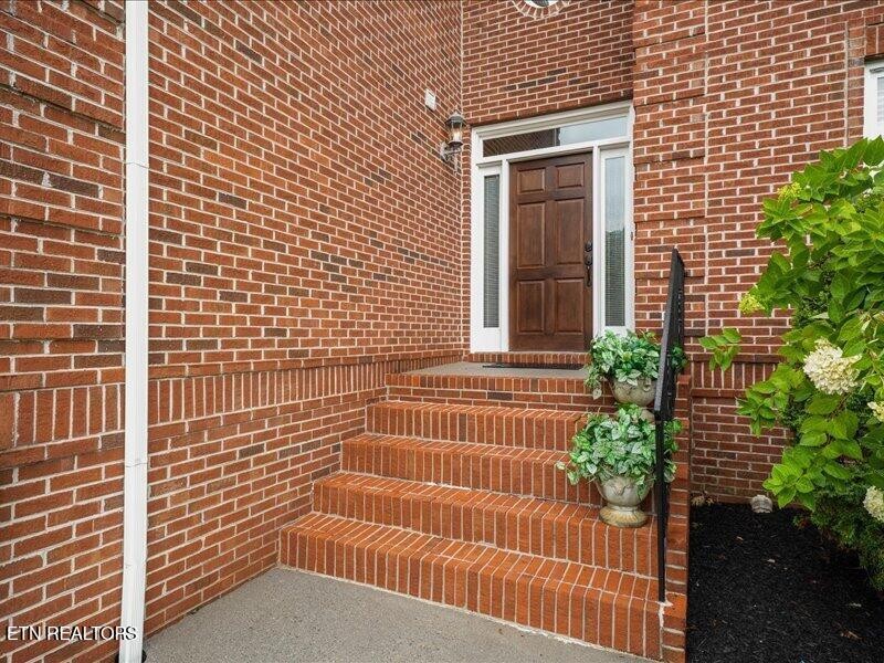 1240 Hearthstone Lane Property Photo 3