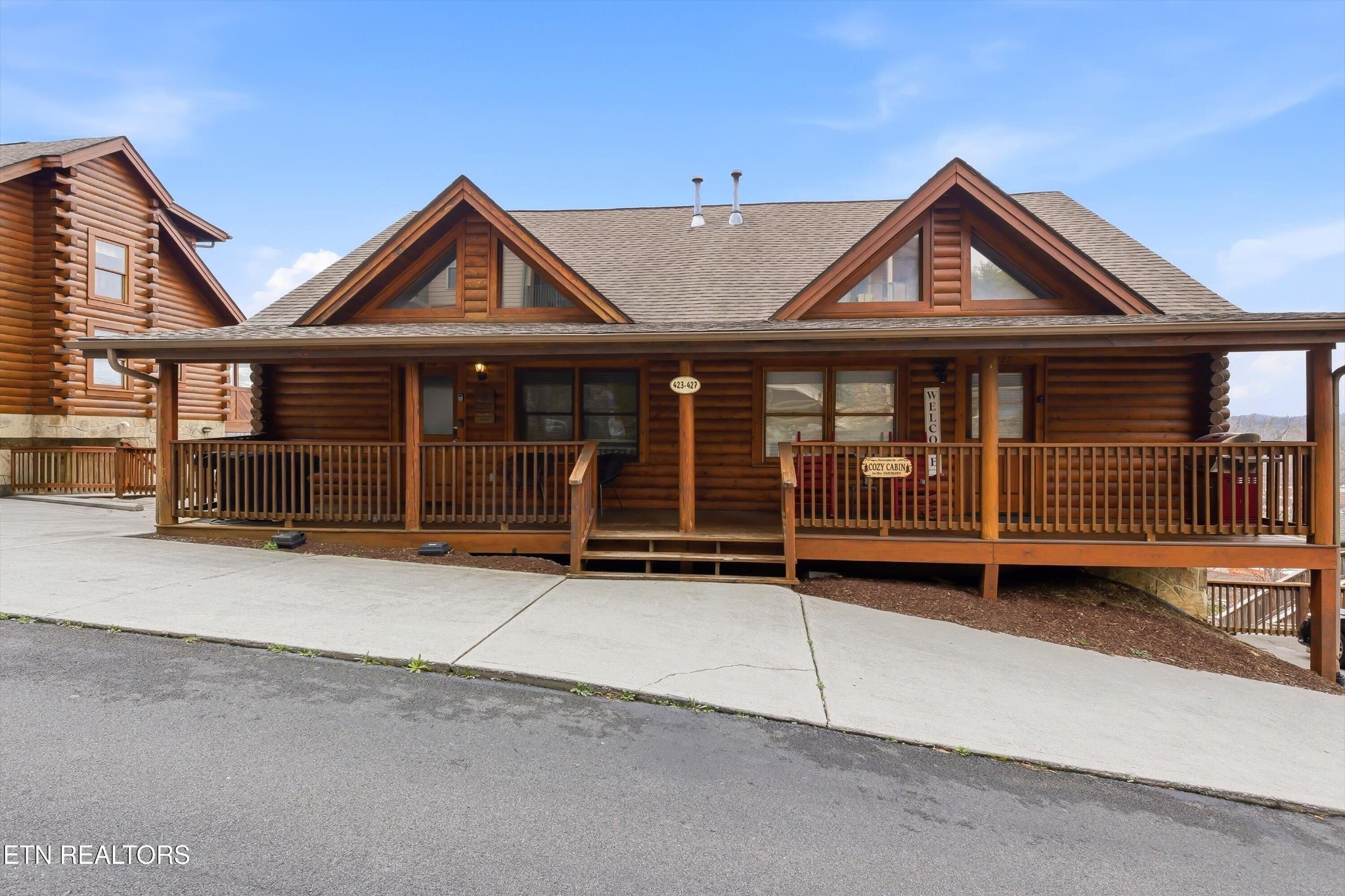 423 Big Bear Way Property Photo 1