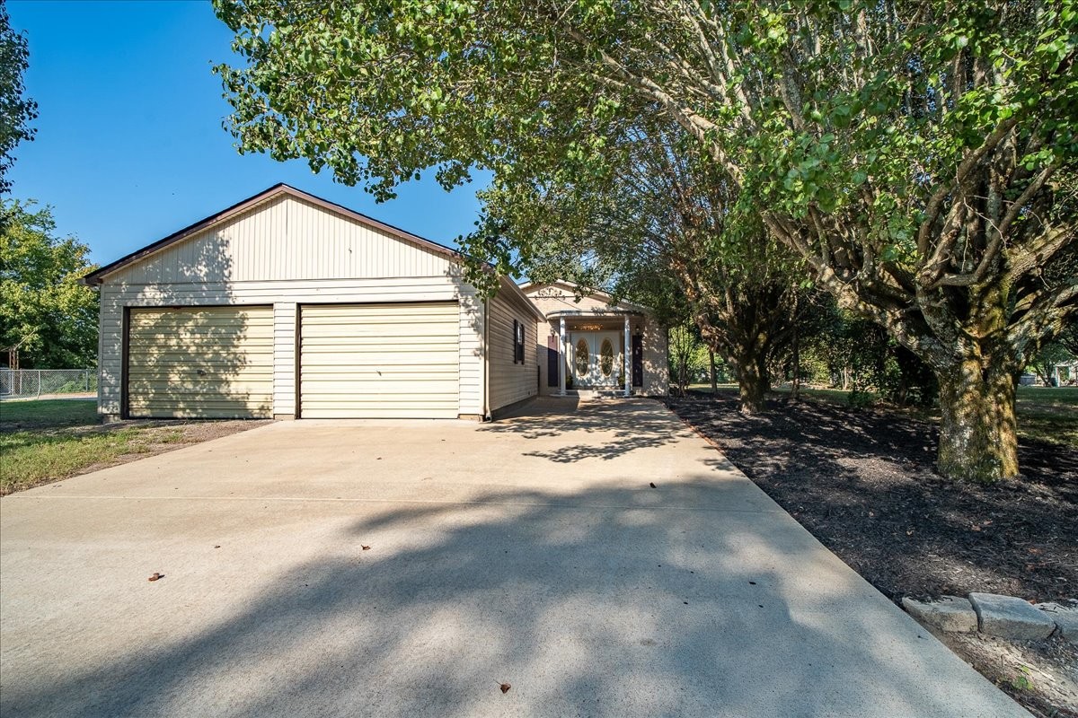 99 Jordan Rd Property Photo 1