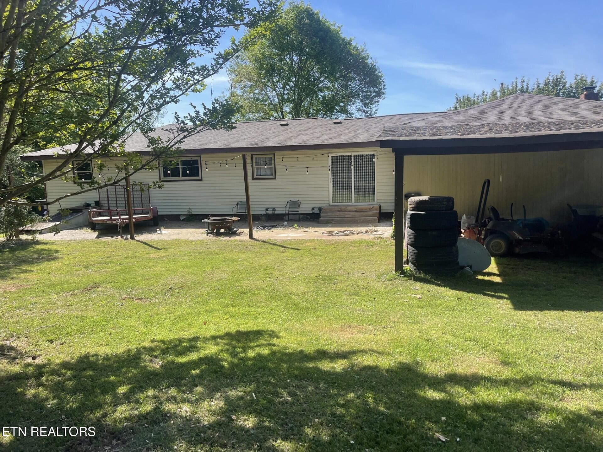 1239 Dossett St Property Photo 10