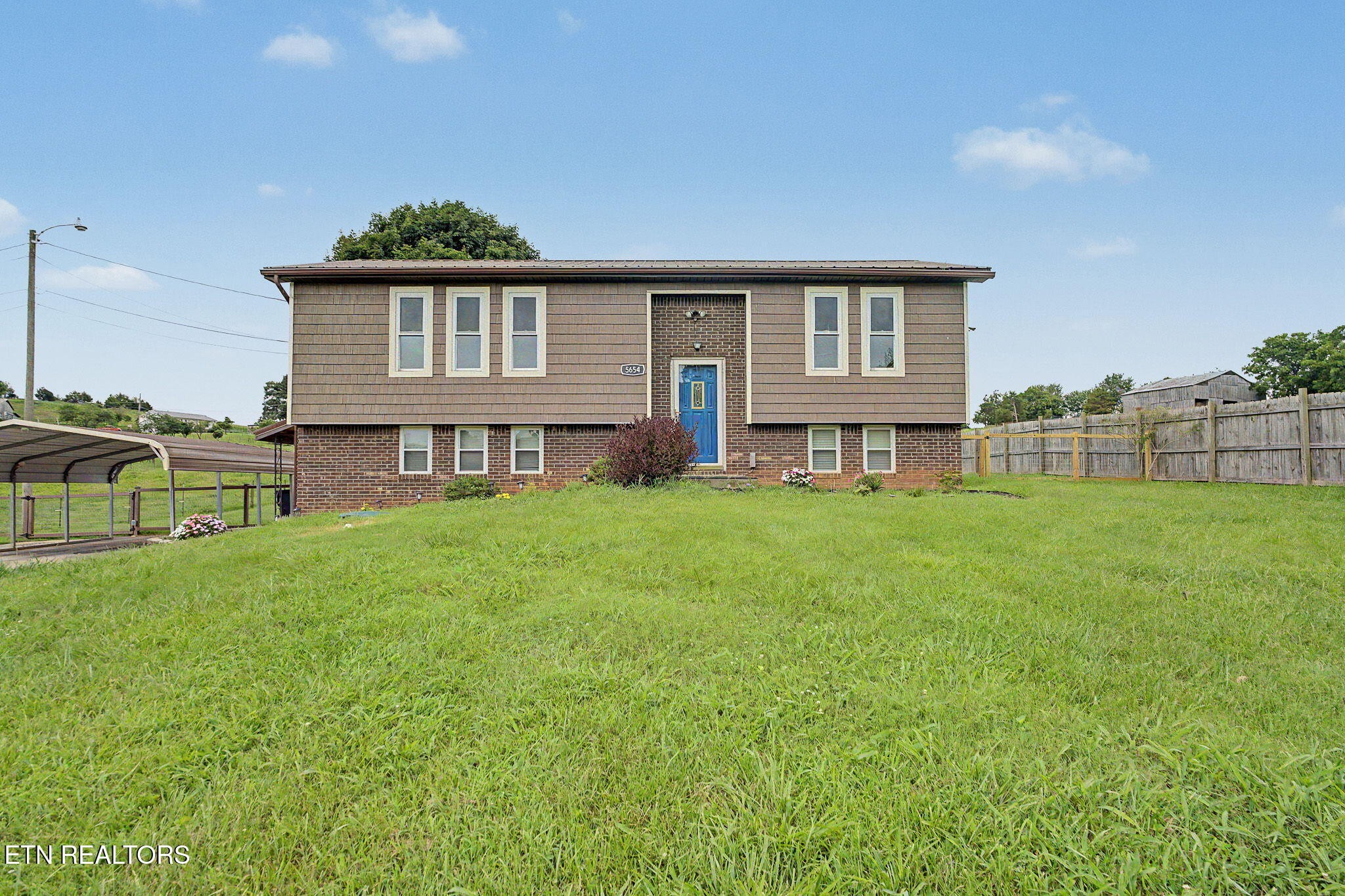 5654 Brights Pike Property Photo 1