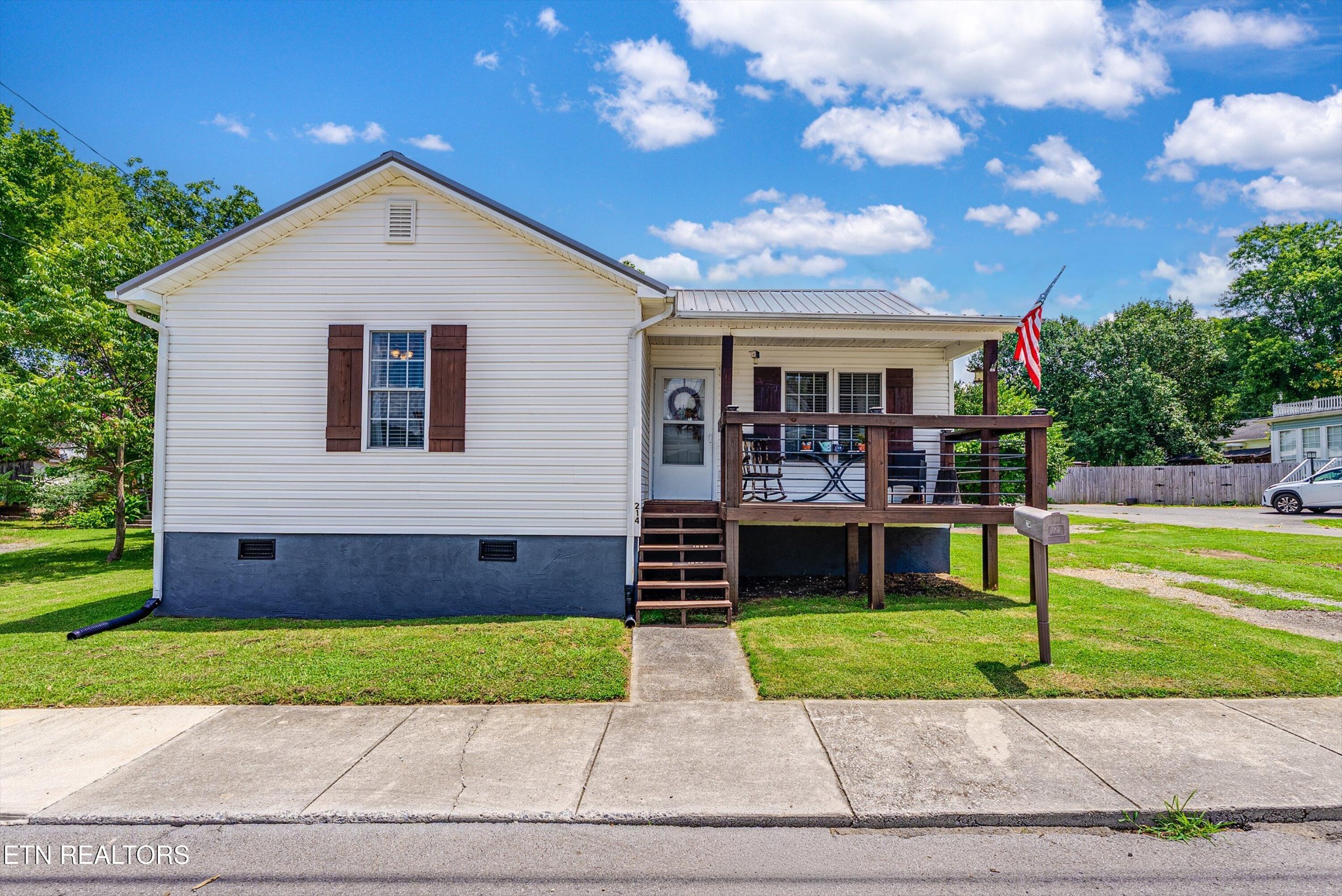 214 S Church St