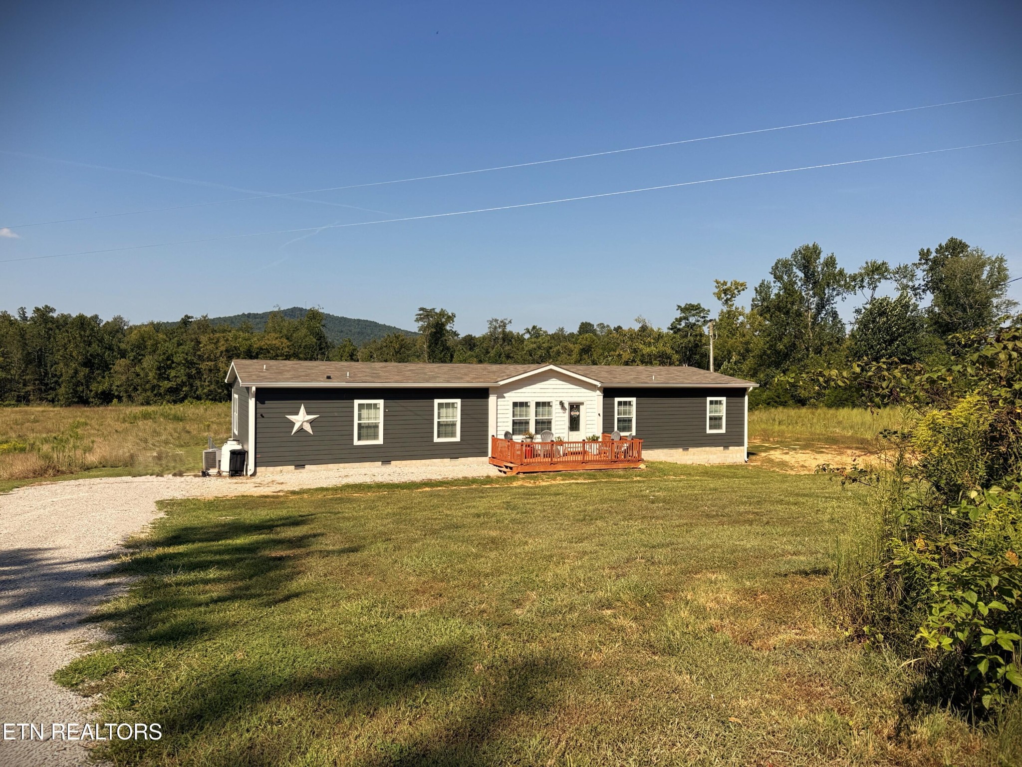 760 Dogwalk Rd Property Photo 1