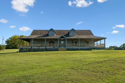 2118 Castelow Rd Property Photo 1