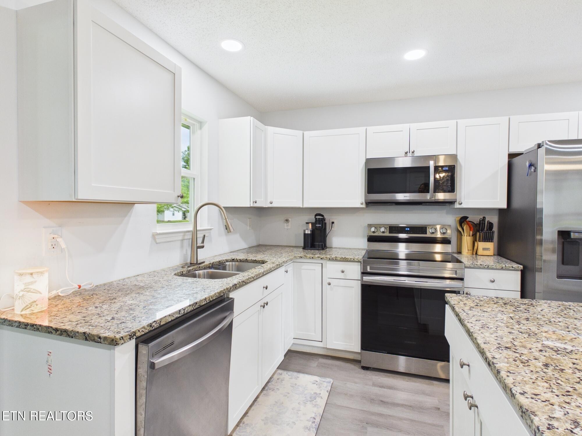 181 Spring St Property Photo 14