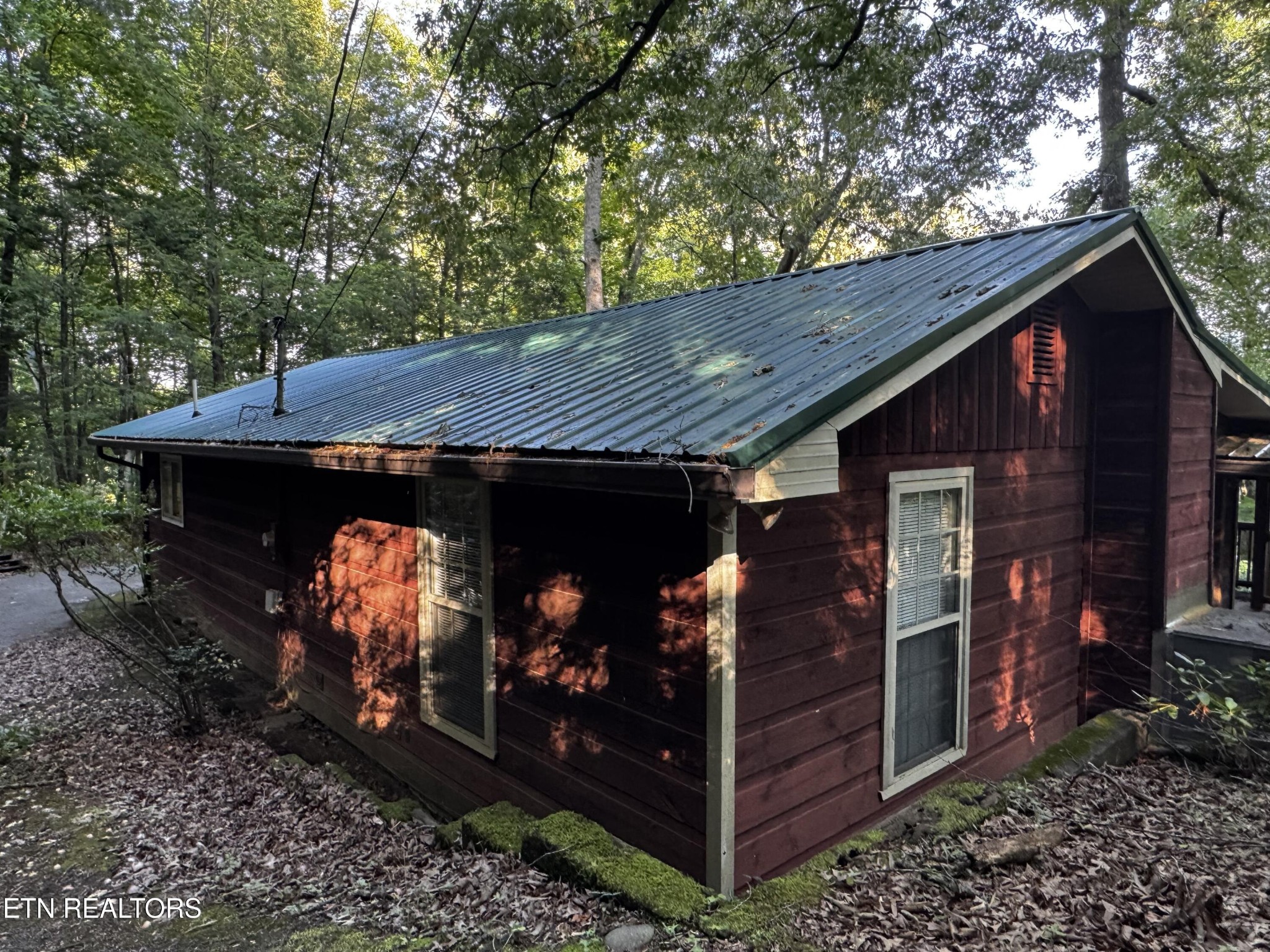 530 Parton Drive Property Photo 3