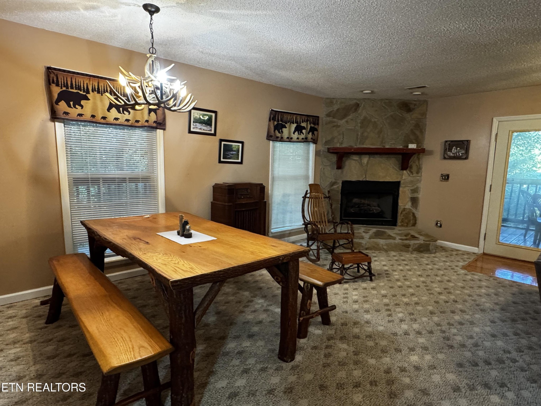 530 Parton Drive Property Photo 9