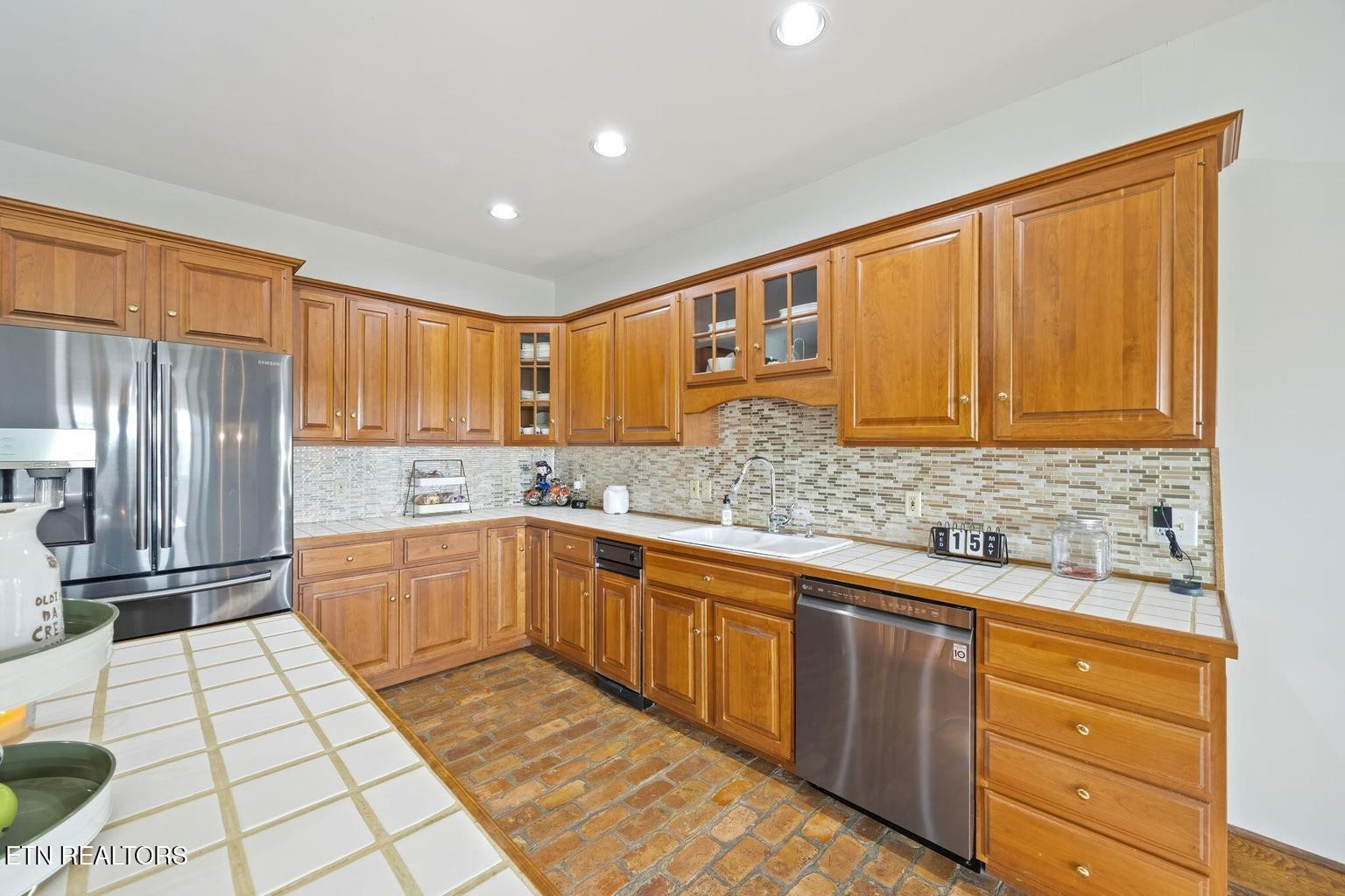 114 Hidden Brook Drive Property Photo 8