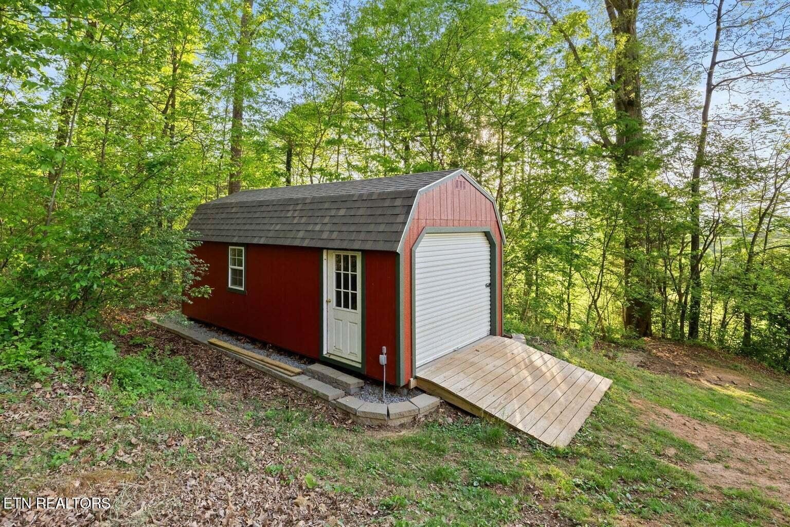 114 Hidden Brook Drive Property Photo 47
