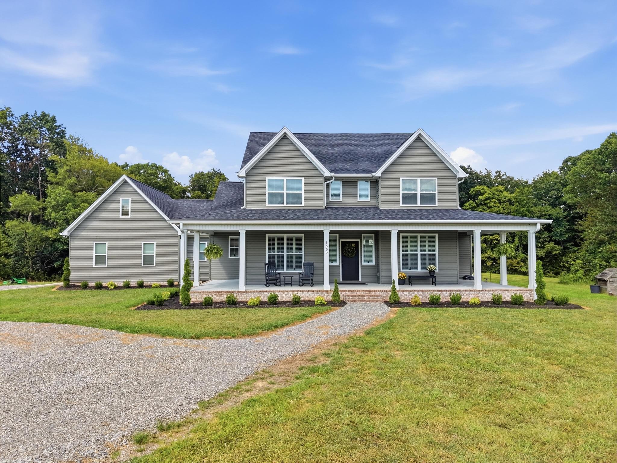 1692 Highland Mountain Rd