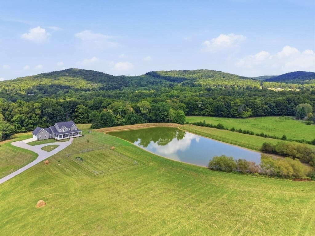 1692 Highland Mountain Rd Property Photo 1