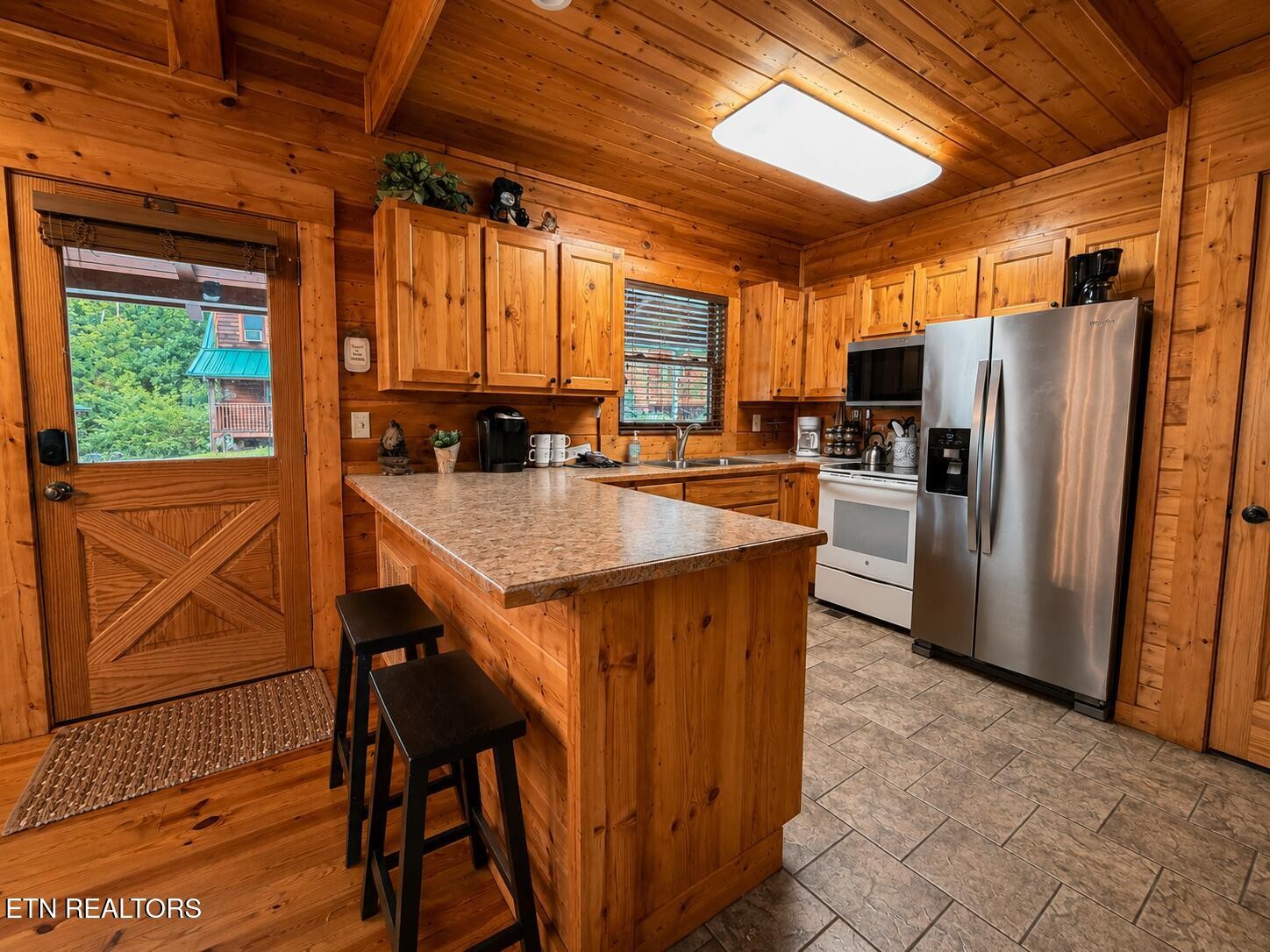 612 Cherry Blossom Way Property Photo 7