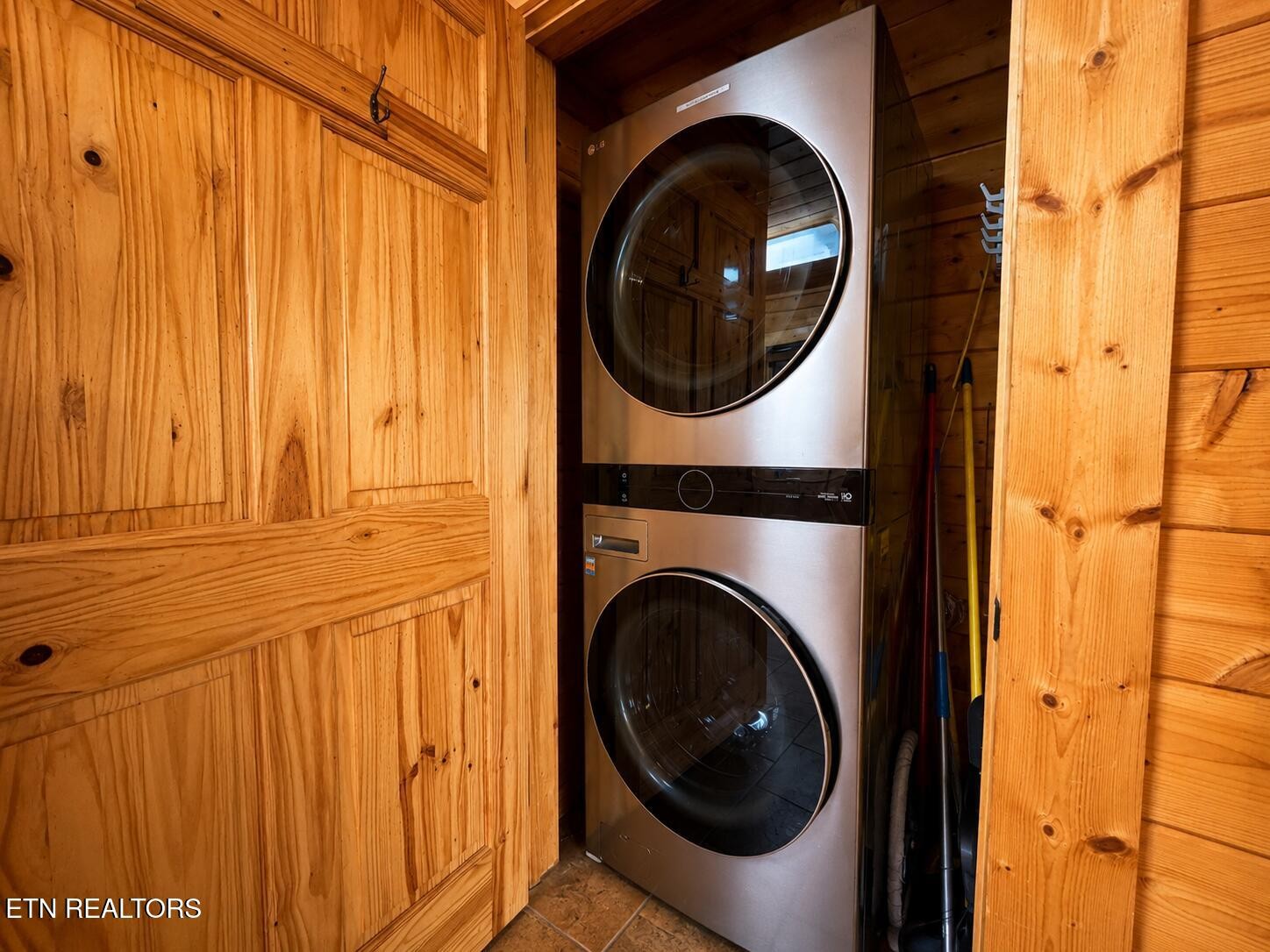 612 Cherry Blossom Way Property Photo 19