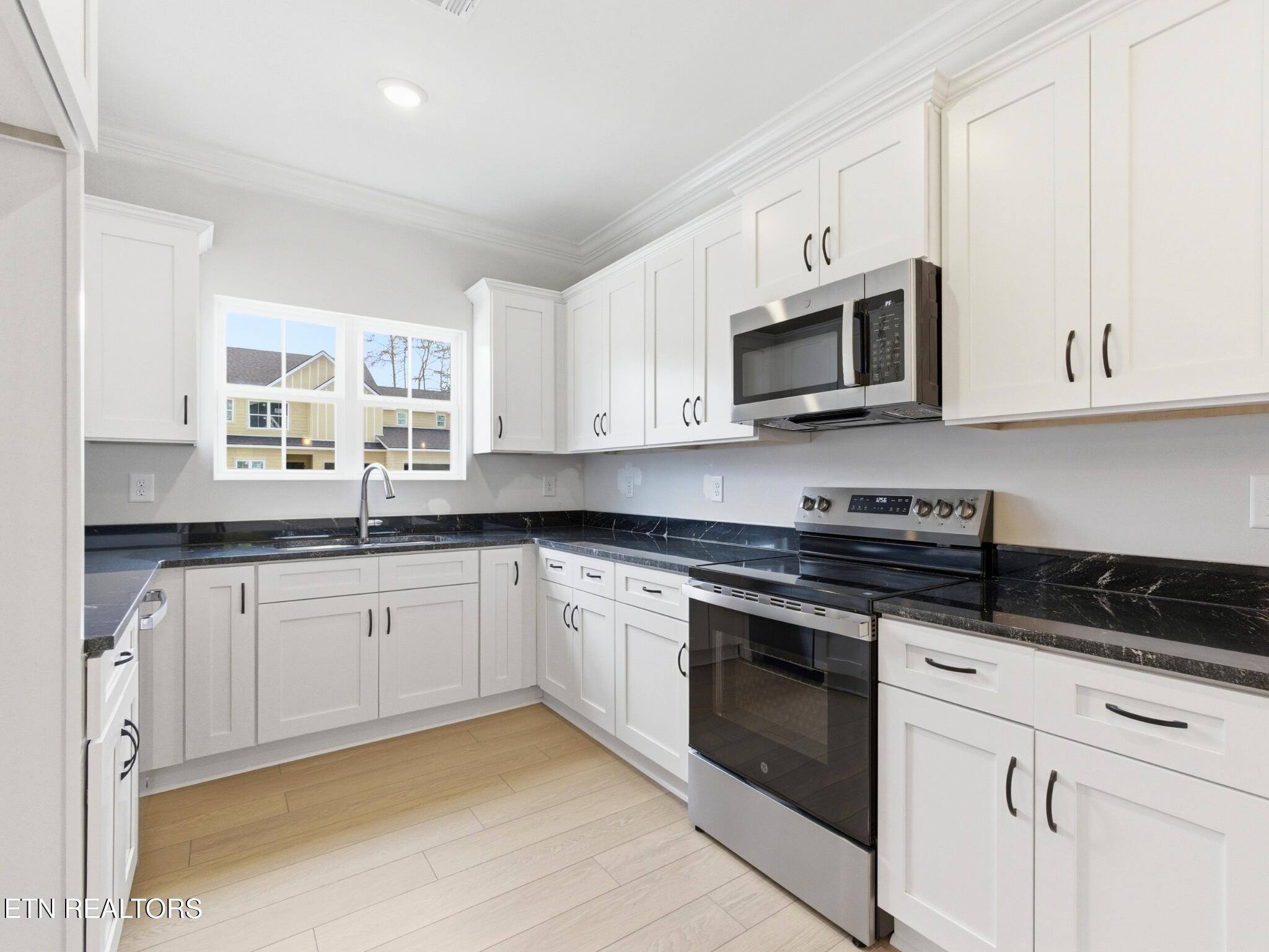 7337 Sun Blossom Lane Property Photo 2