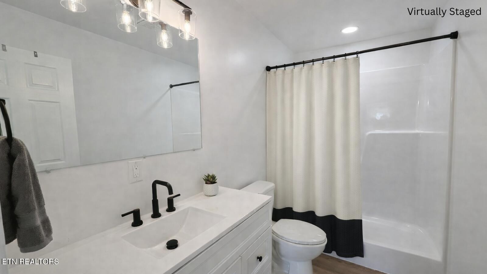 3139 Easy St Property Photo 16