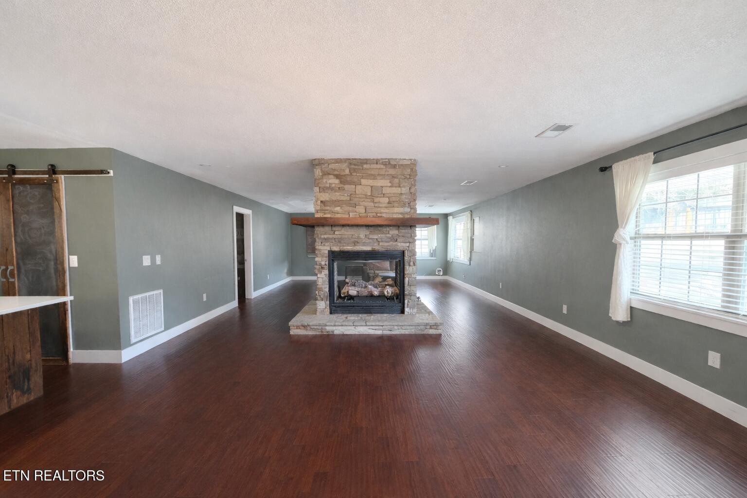 3136 Easy St Property Photo 10