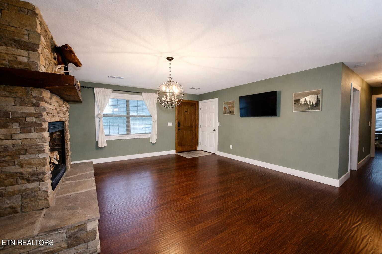 3136 Easy St Property Photo 12