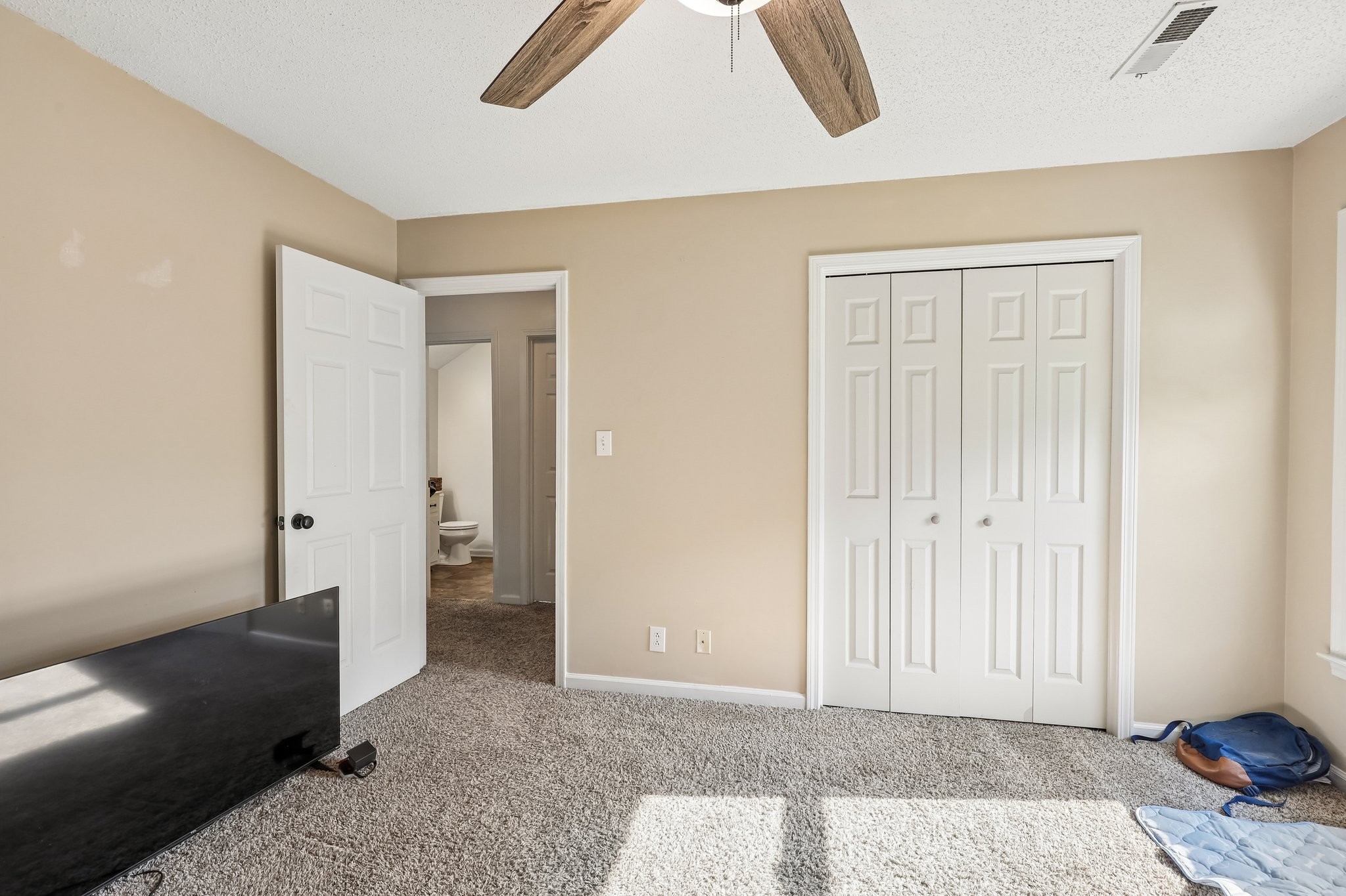 2685 Keyland Dr Property Photo 8