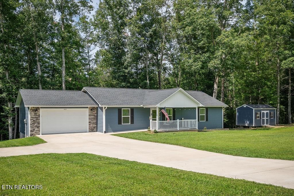 469 Ferry Bend Tr