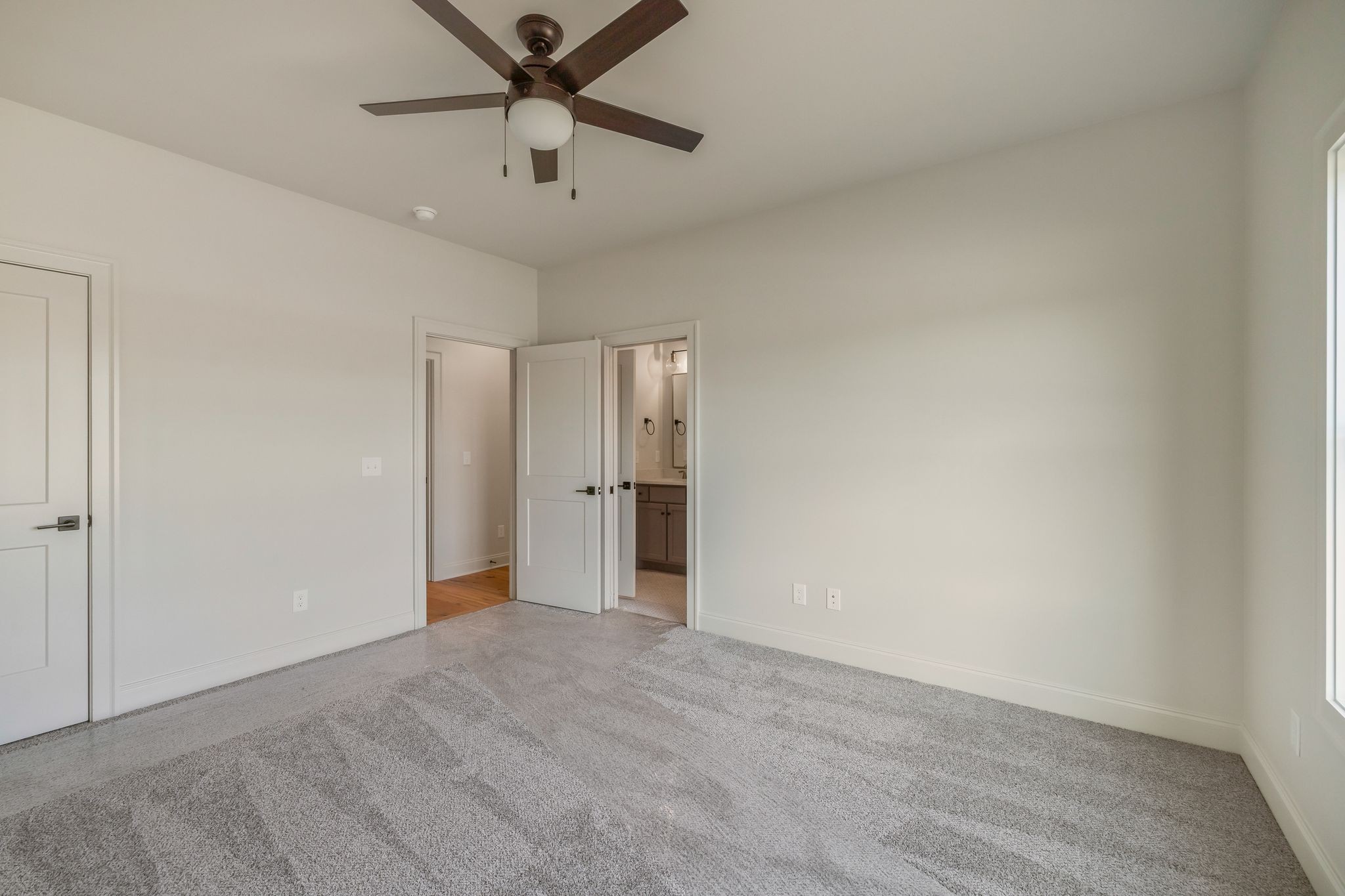 5548 Sinclair St Property Photo 13