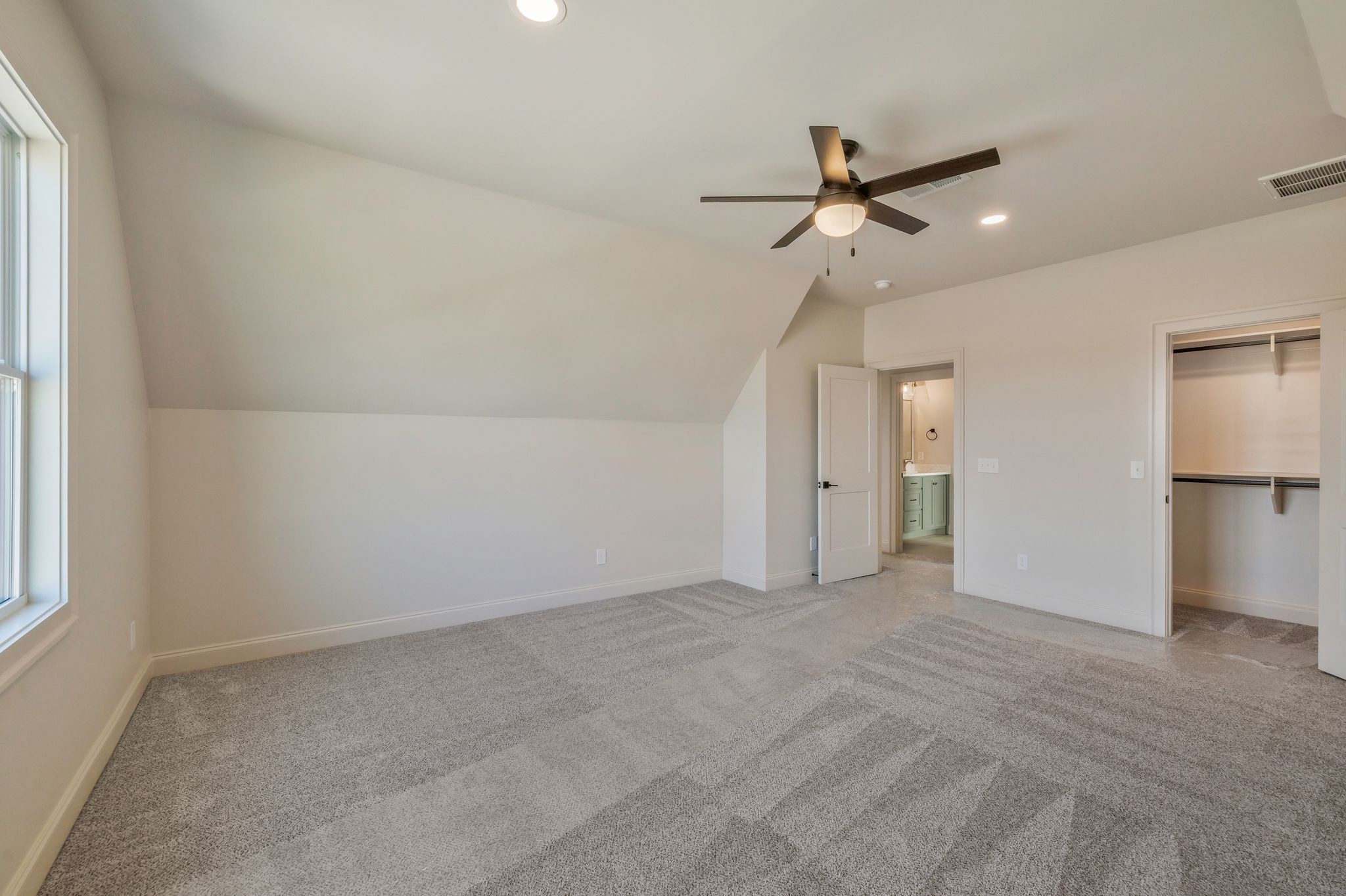 5548 Sinclair St Property Photo 50