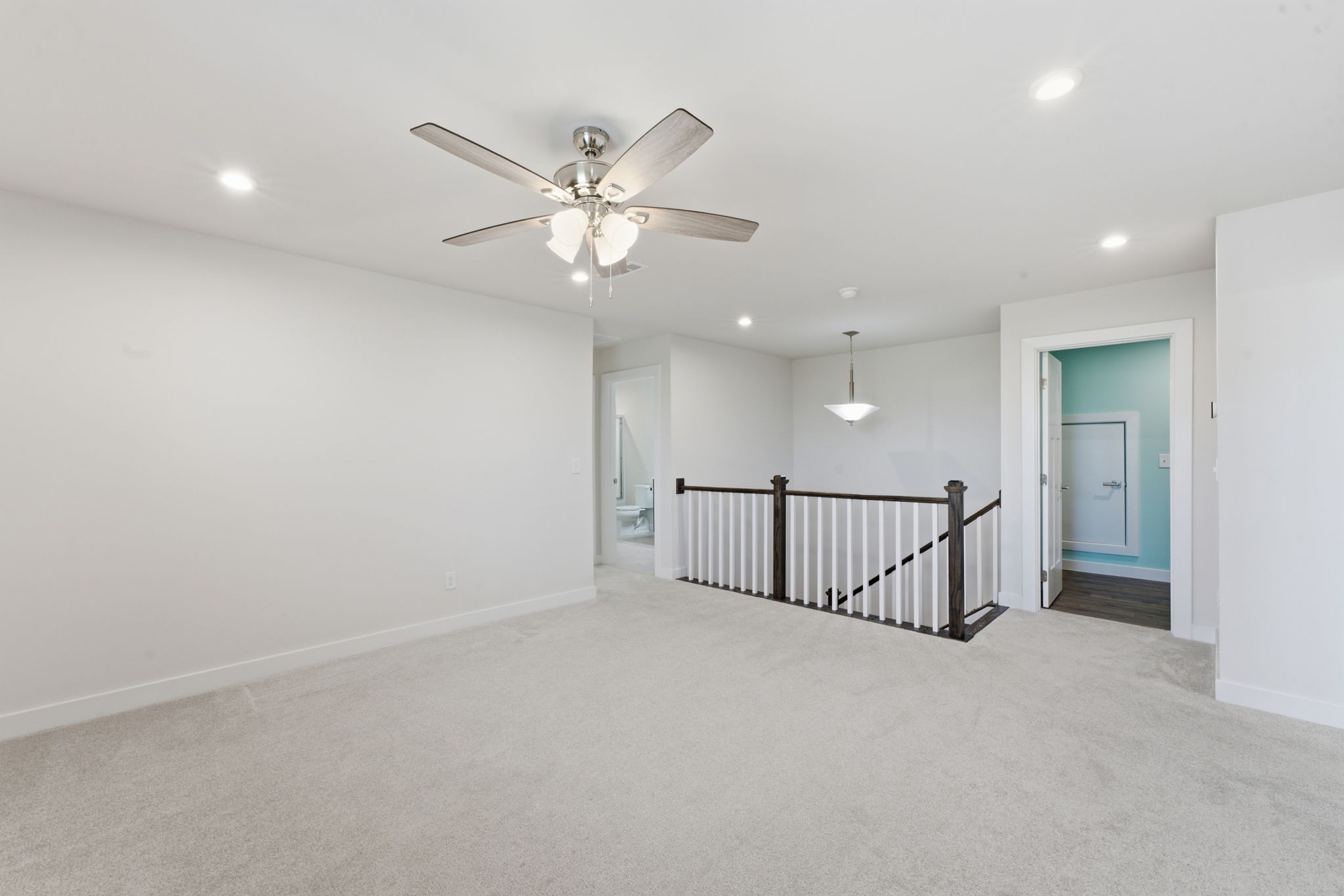 6542 Outlook Dr Property Photo 24