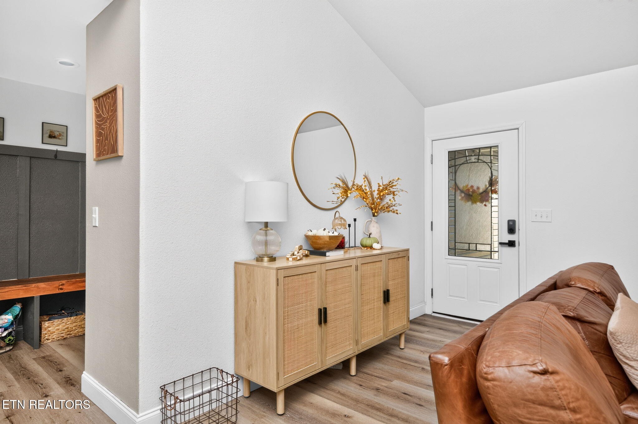 60 Capitol Drive Property Photo 5