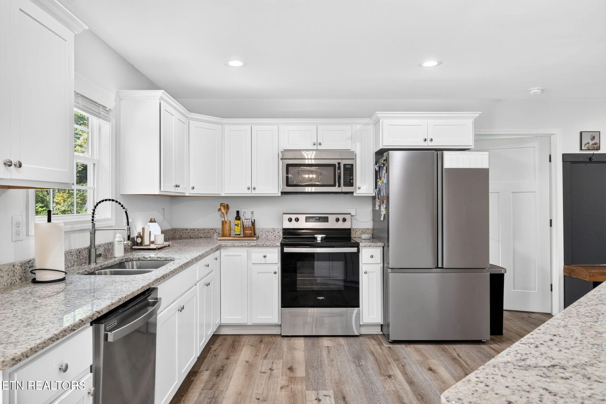 60 Capitol Drive Property Photo 12