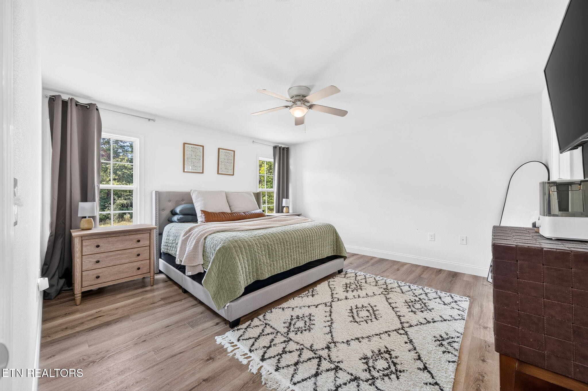 60 Capitol Drive Property Photo 17
