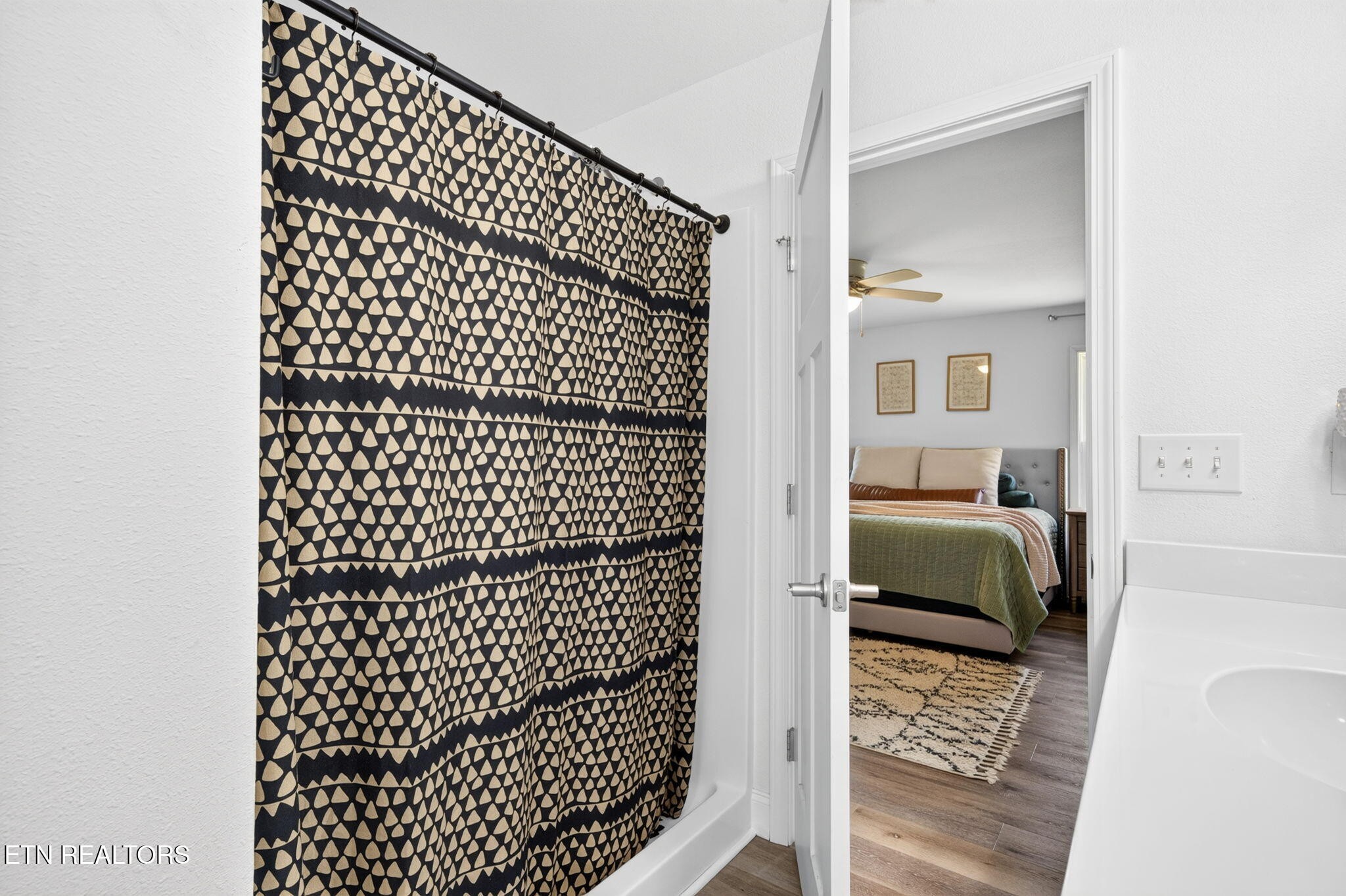 60 Capitol Drive Property Photo 21