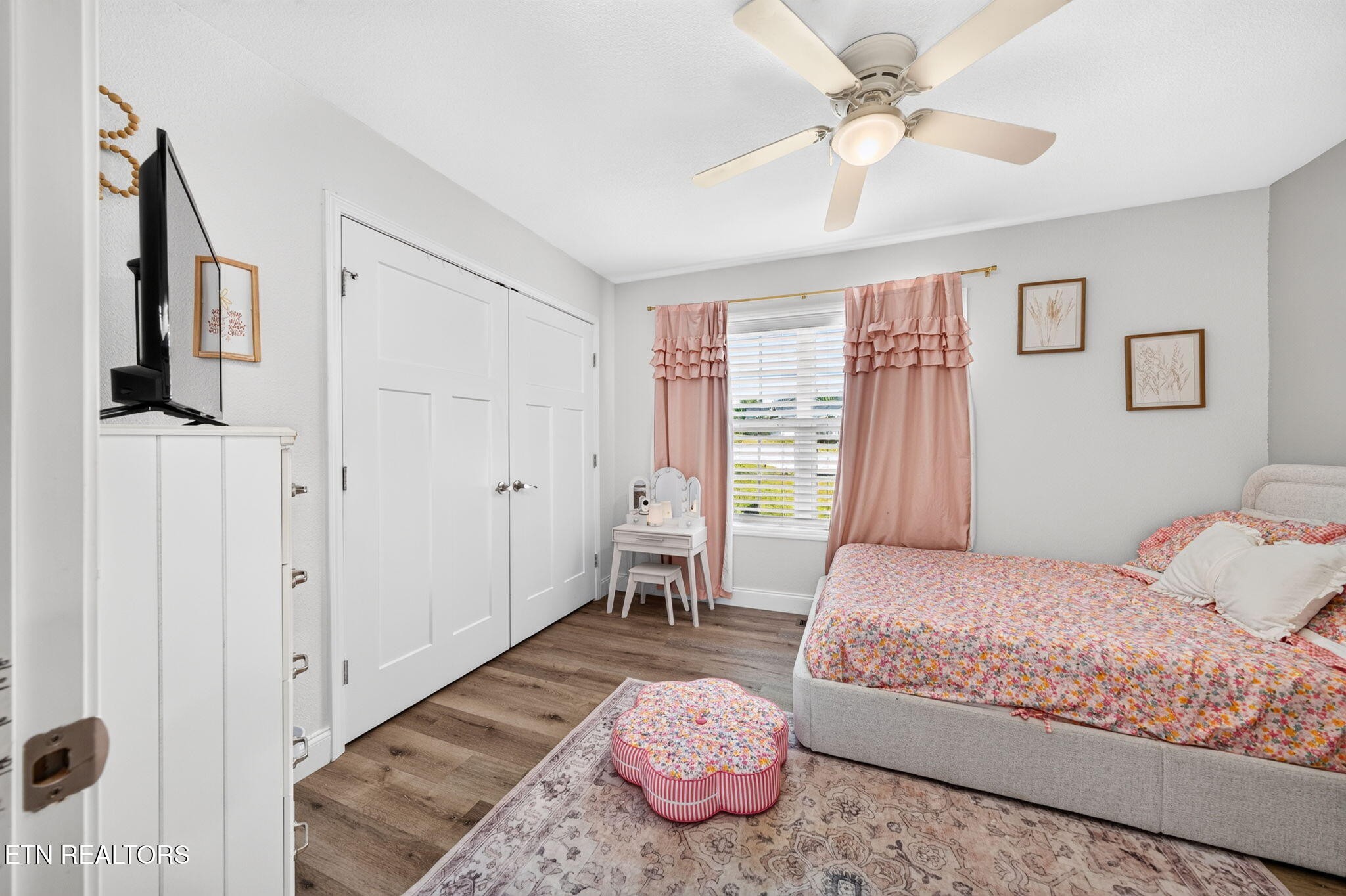 60 Capitol Drive Property Photo 23