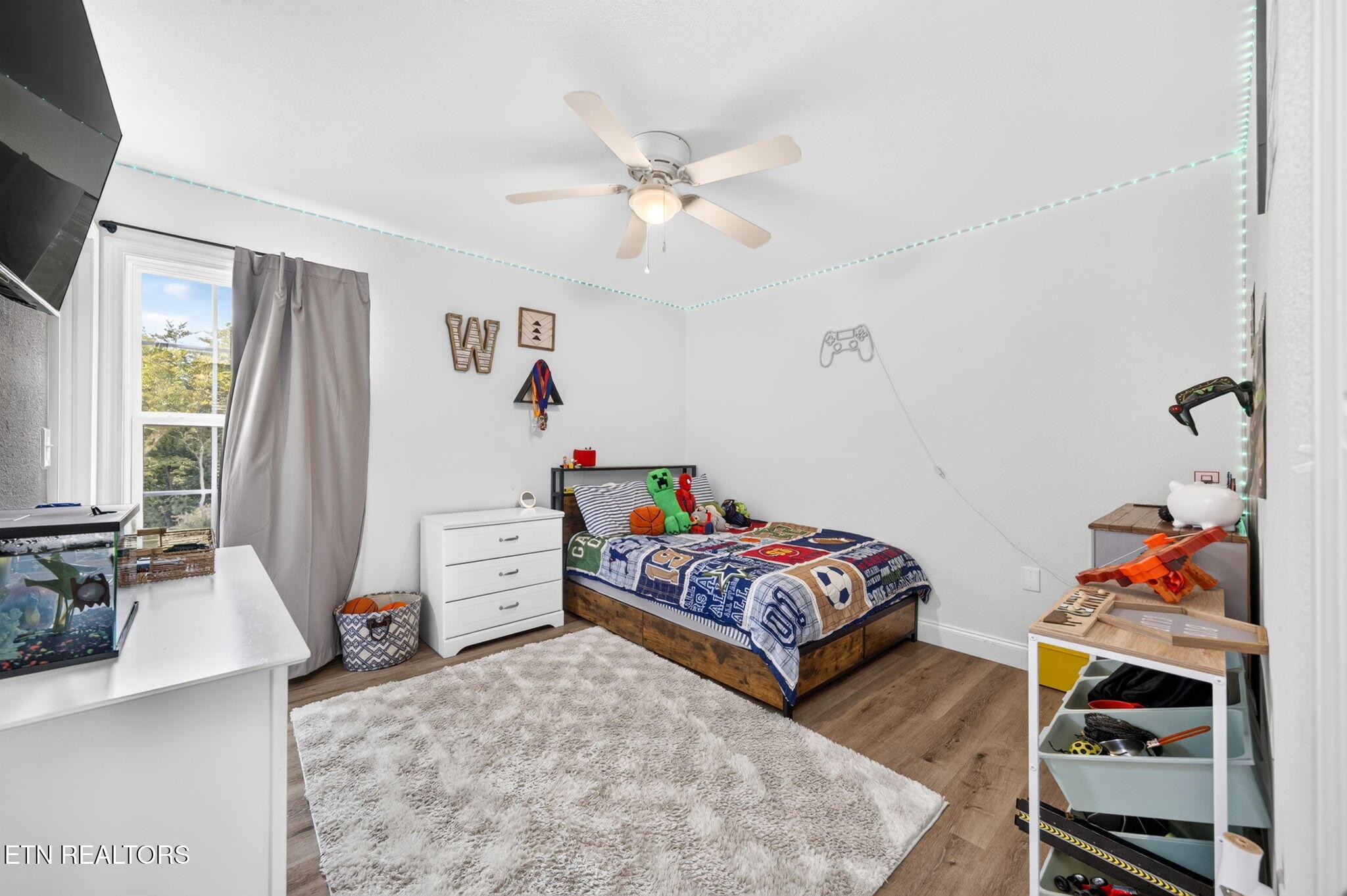 60 Capitol Drive Property Photo 25