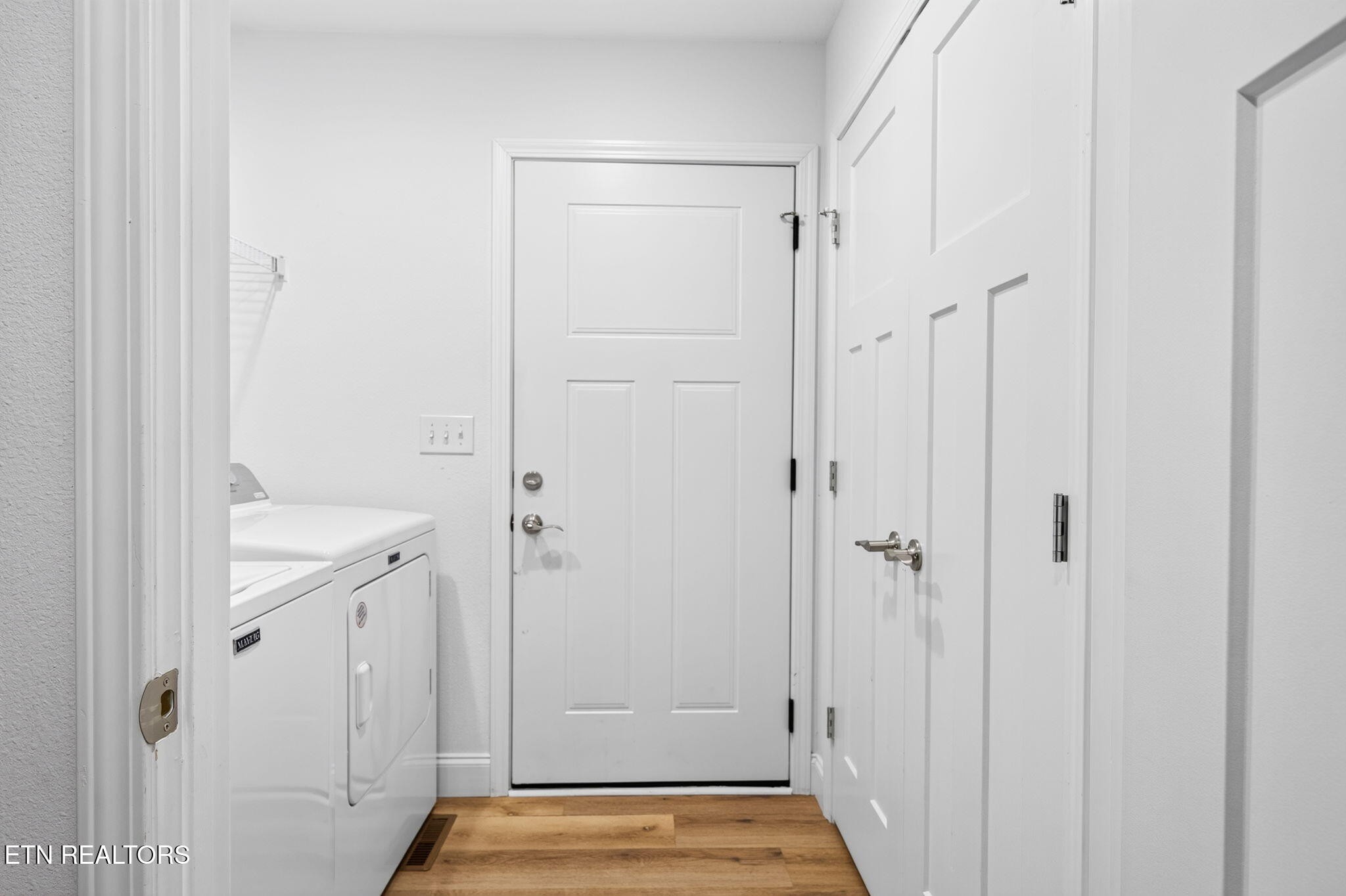 60 Capitol Drive Property Photo 26