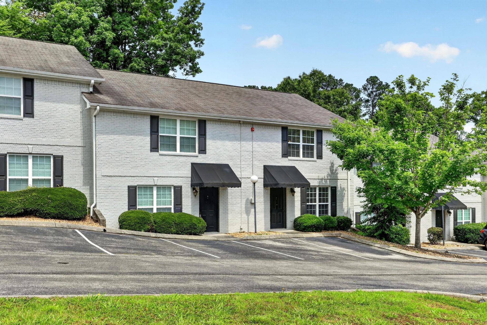 1113 Maple Tree Lane Property Photo 2