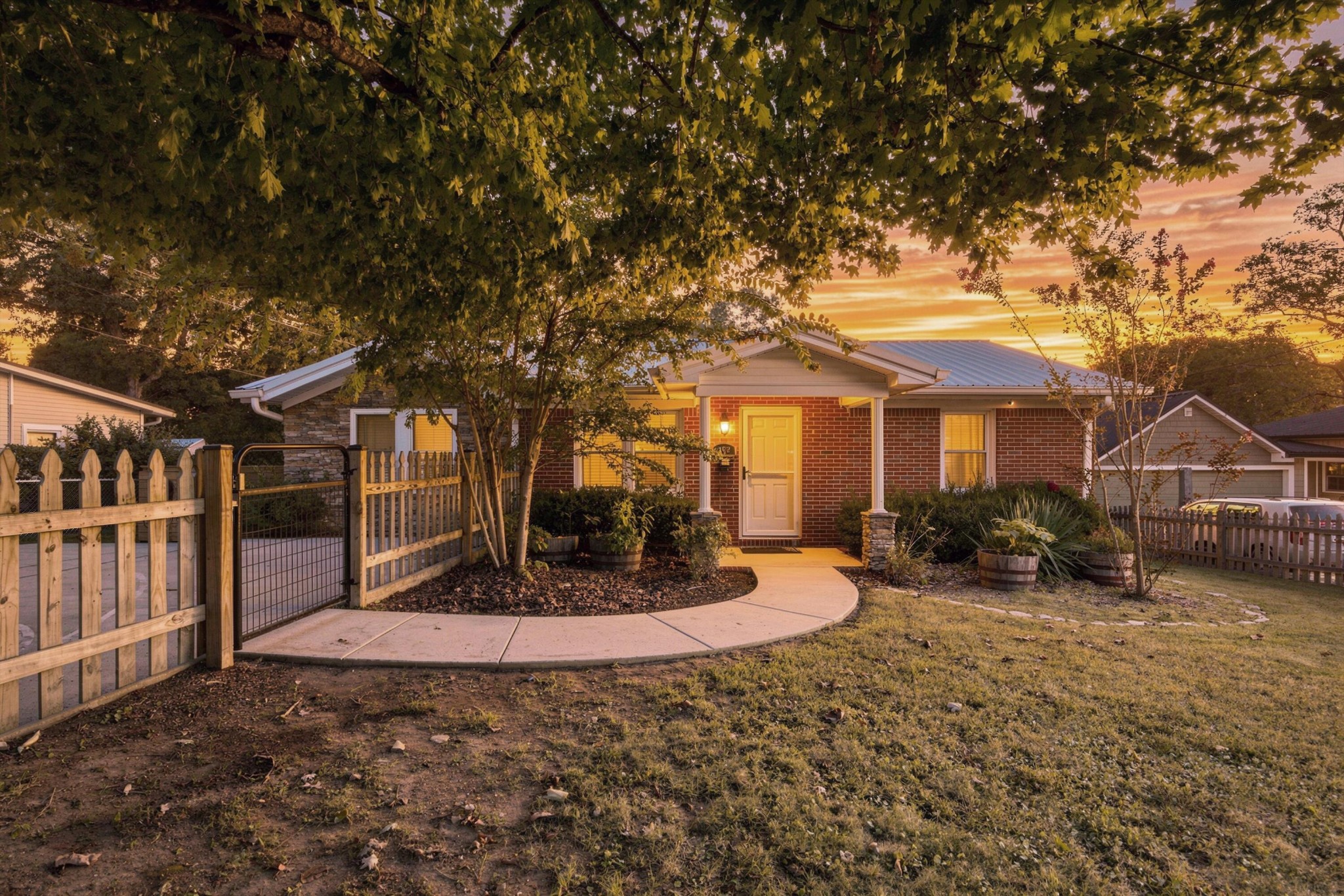 162 1st Street Property Photo 1