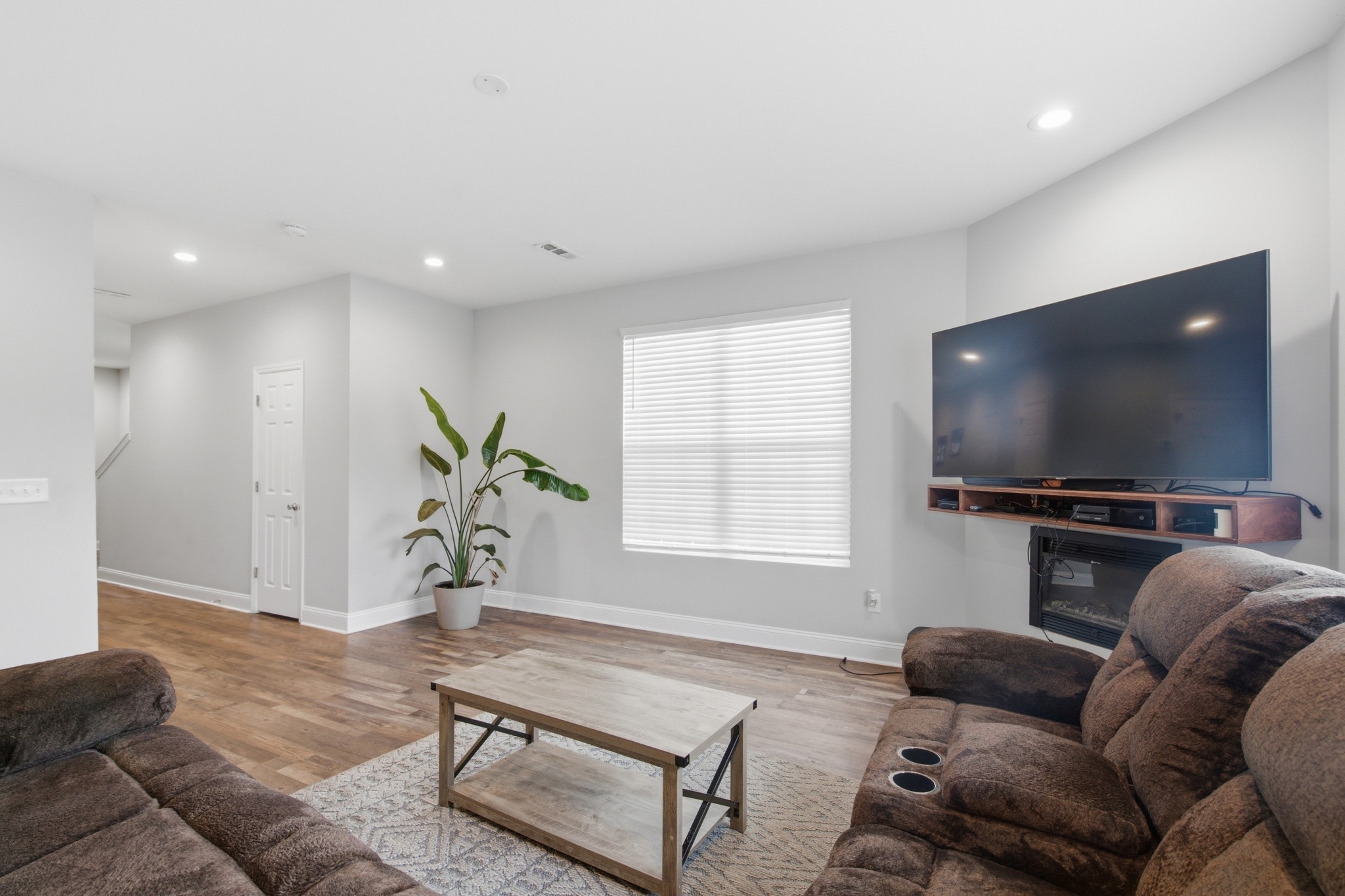 4856 Terragon Trl Property Photo 10