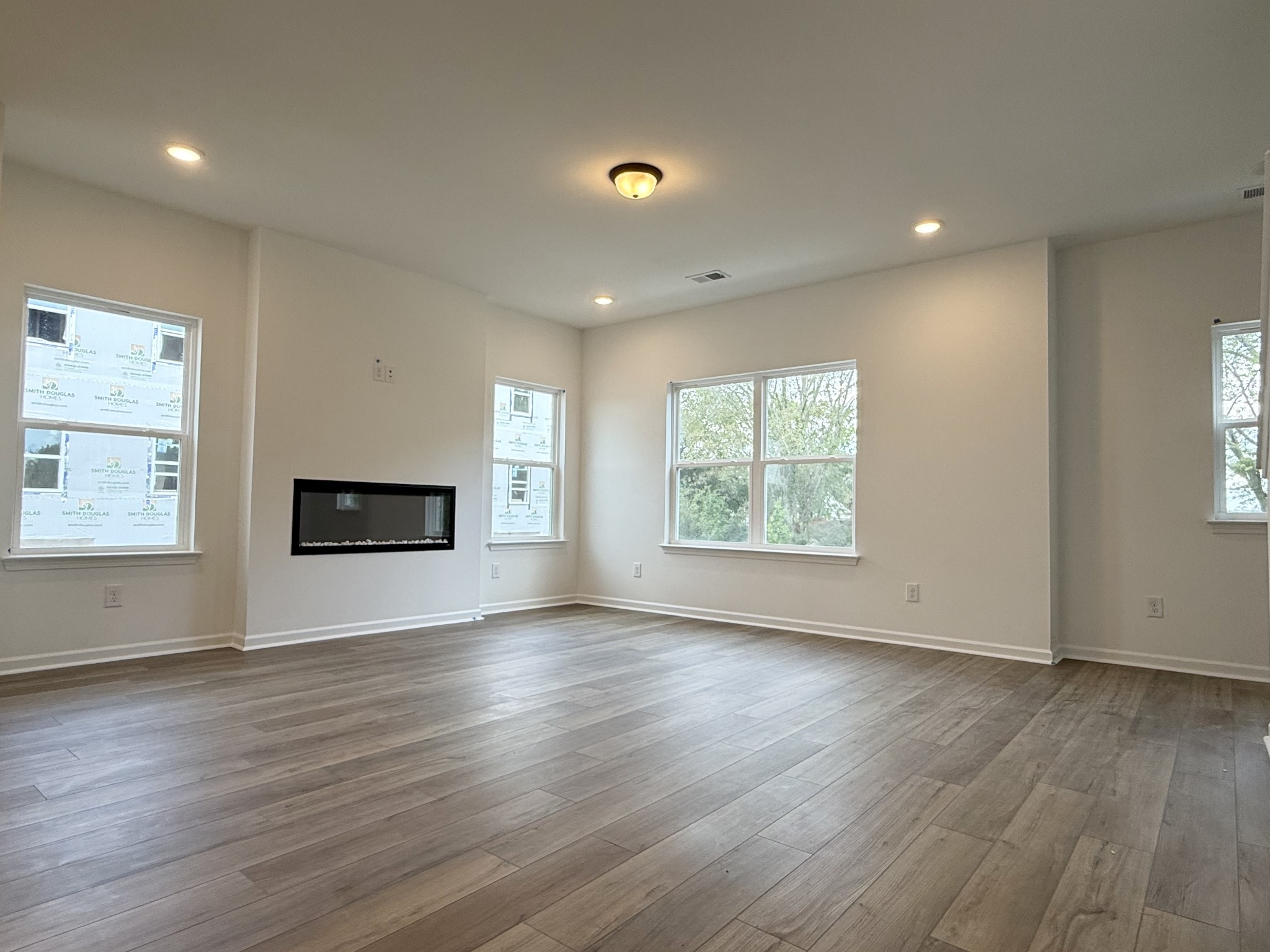 146 Rosebush Lane, N Property Photo 4