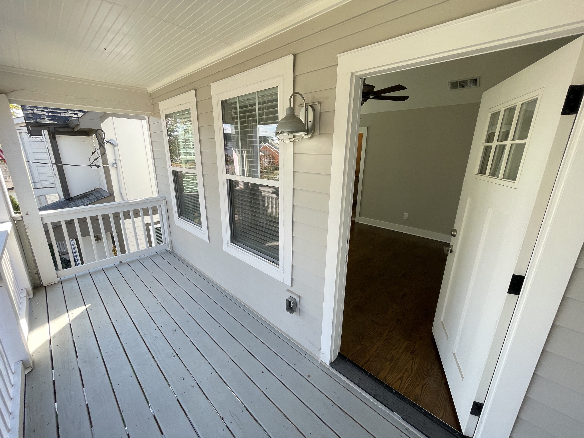 6207 Pennsylvania Ave Property Photo 3