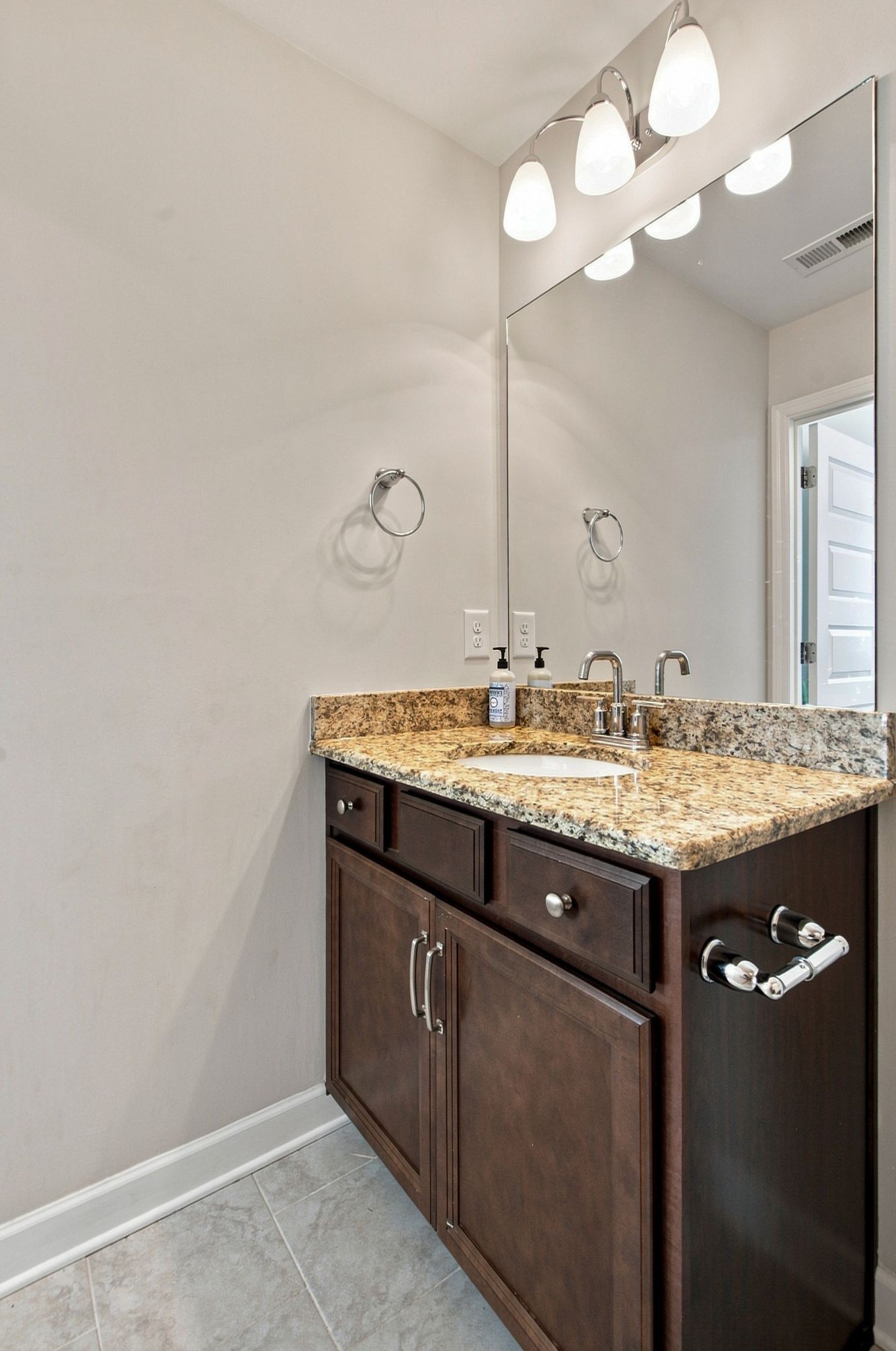 7534 Station Dr Property Photo 22