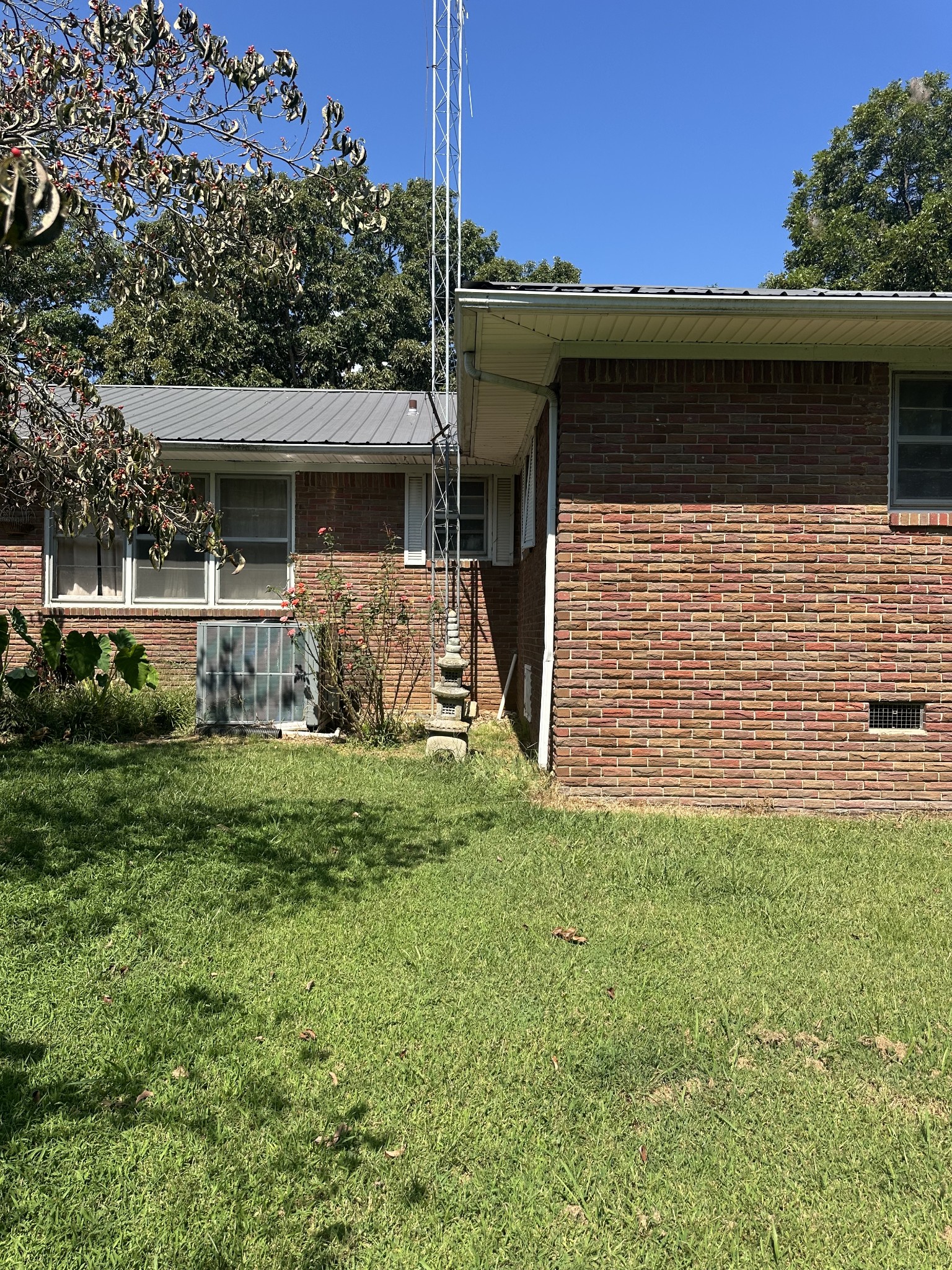 16572 Highway 211 Property Photo 11